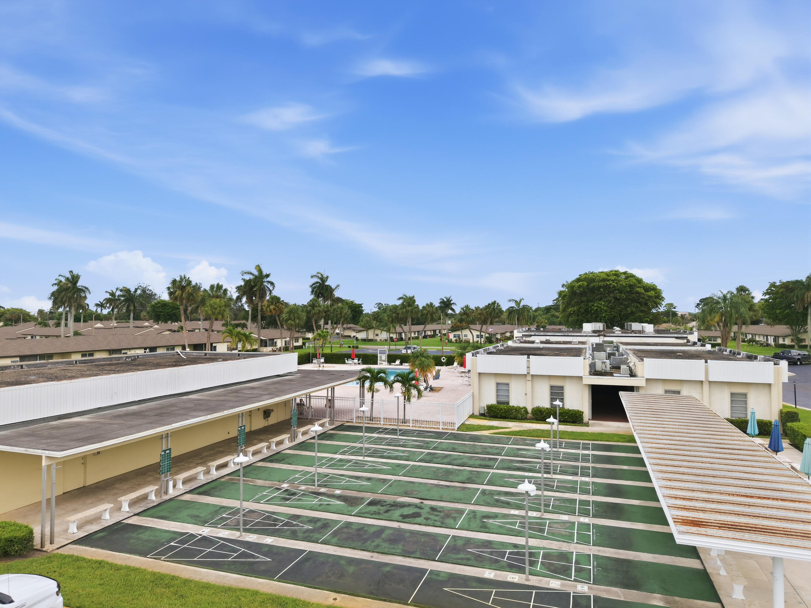 CRESTHAVEN VILLAS 3 CONDO - Residential