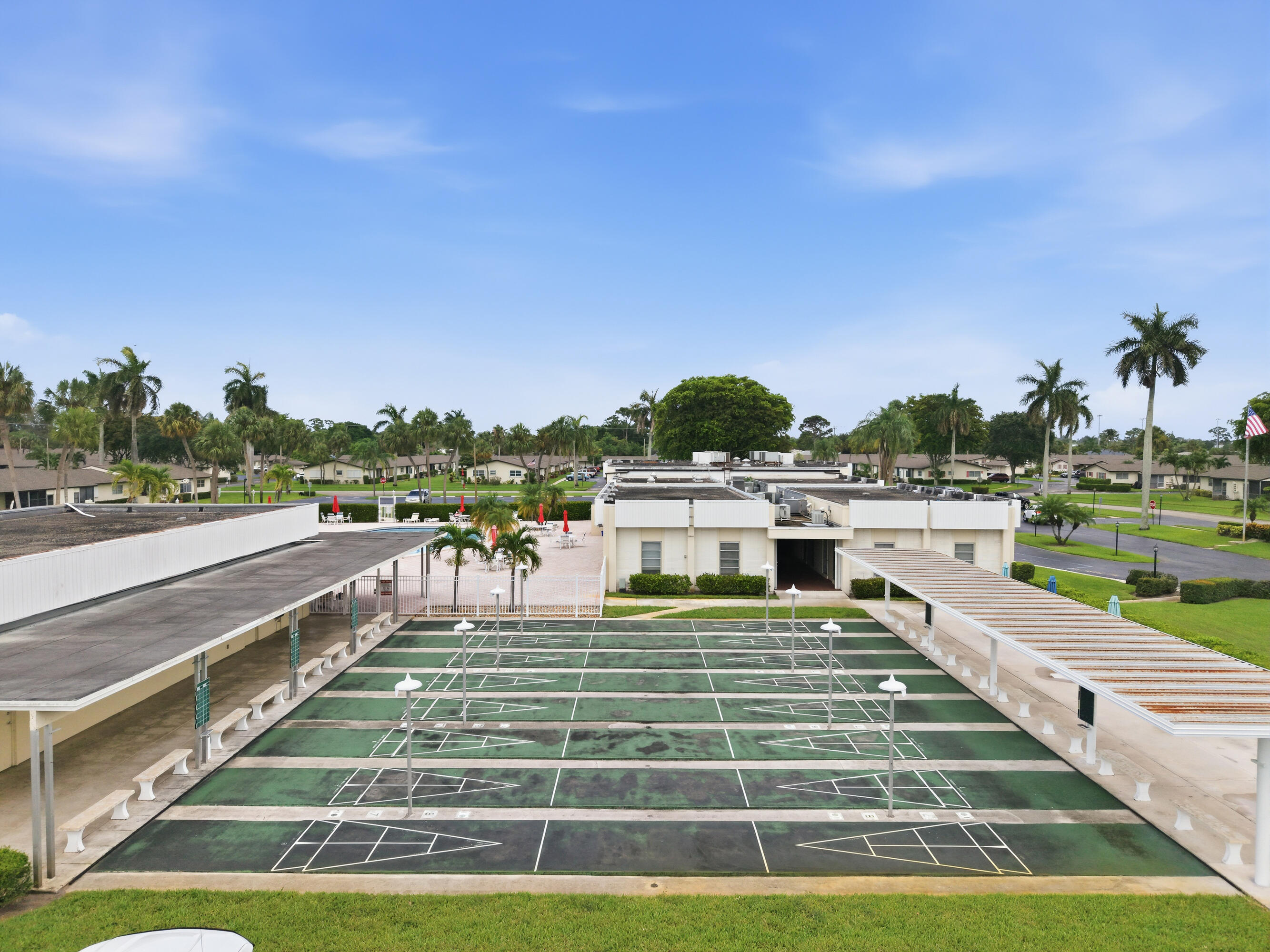 CRESTHAVEN VILLAS 3 CONDO - Residential