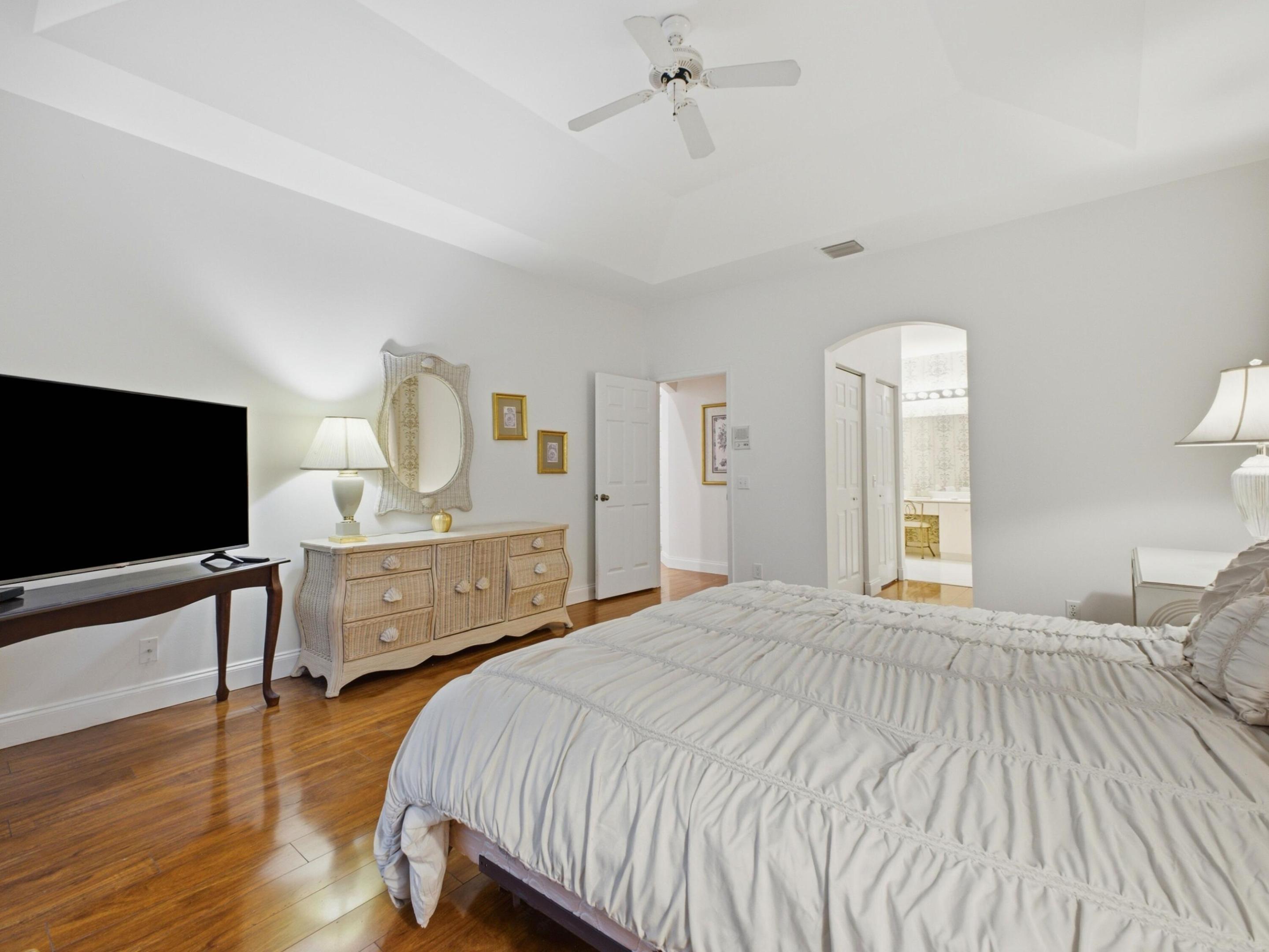 REGENCY LAKE ESTATES - Residential Lease