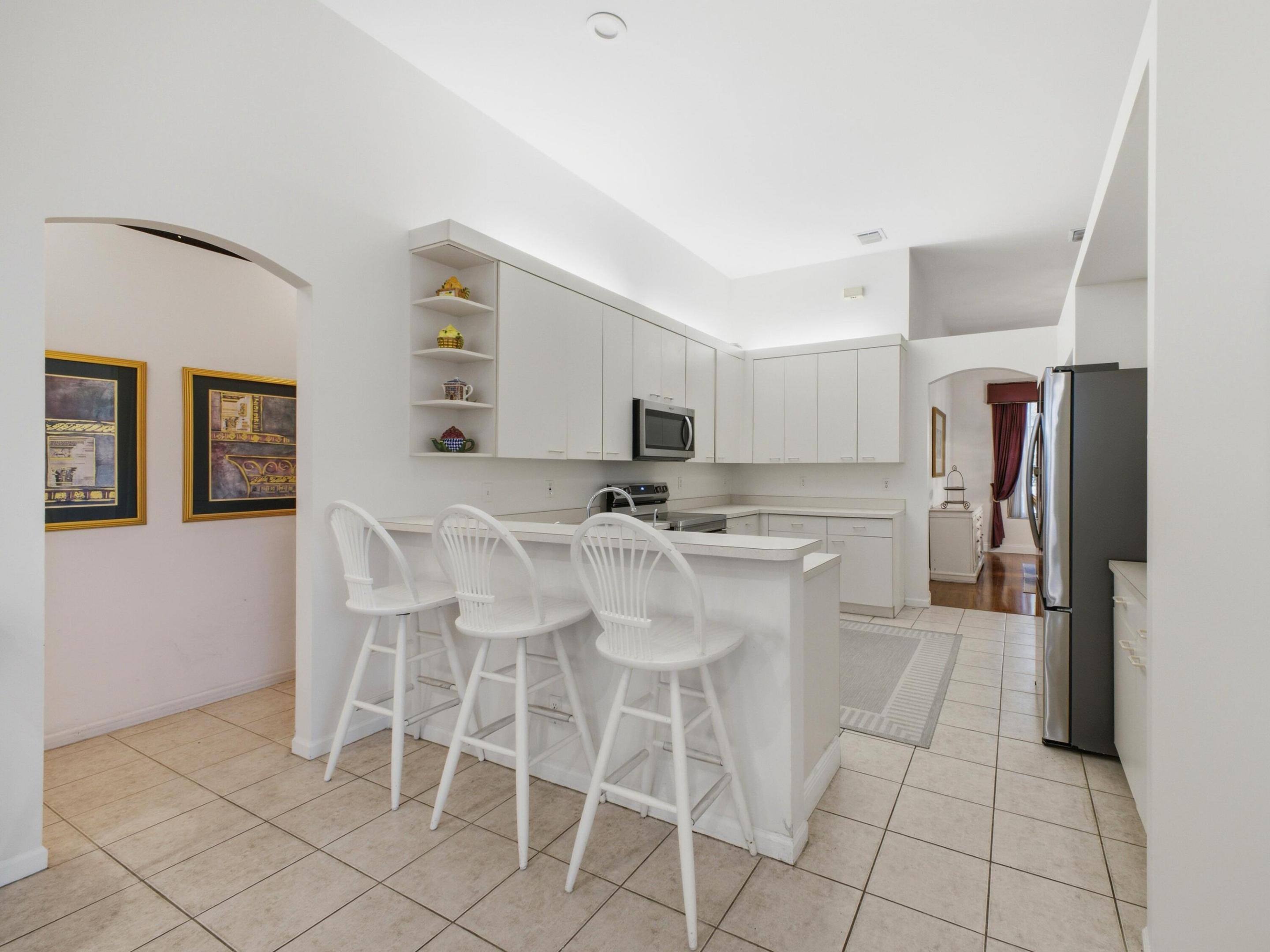 REGENCY LAKE ESTATES - Residential Lease