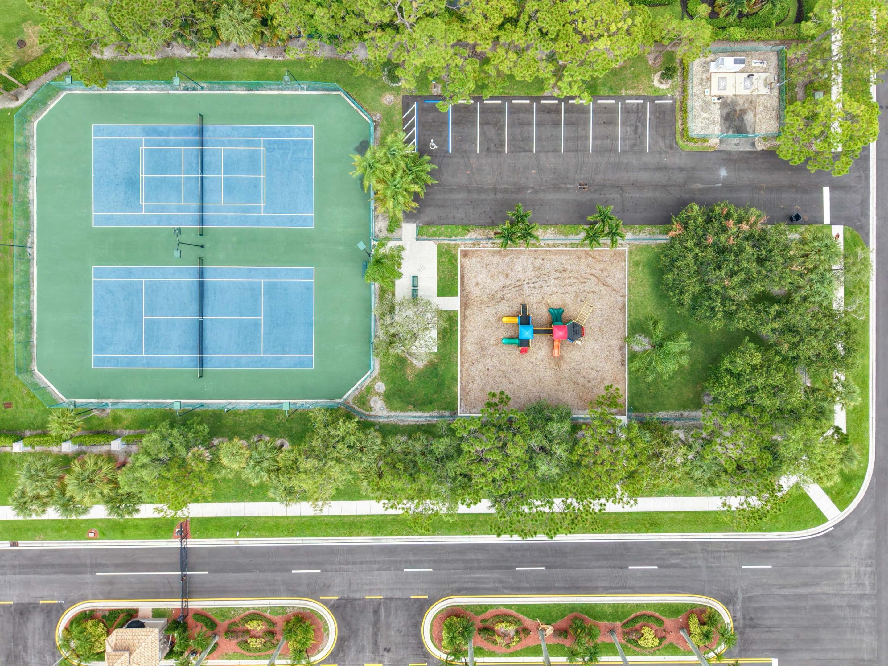 REGENCY LAKE ESTATES - Residential Lease