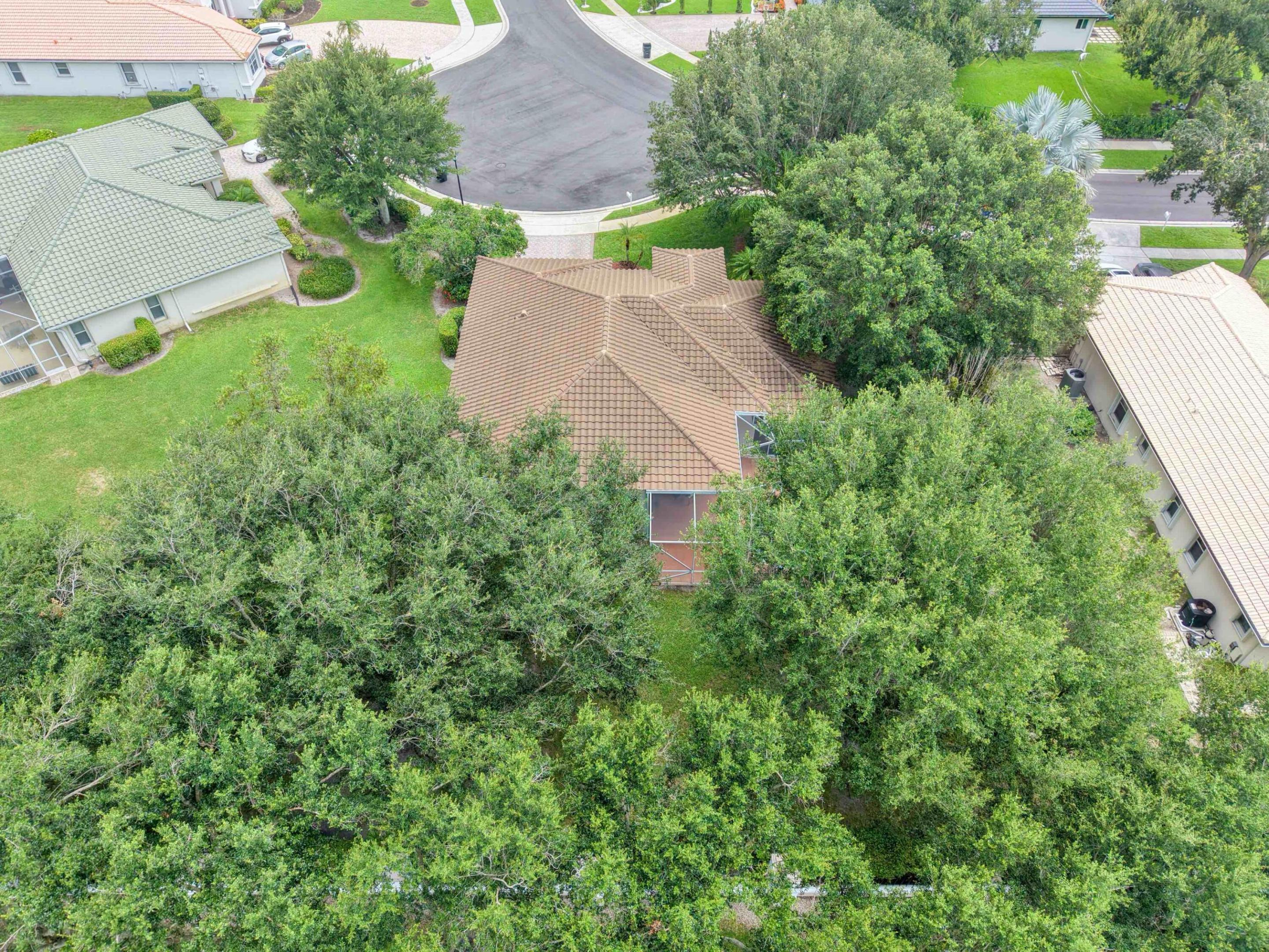 REGENCY LAKE ESTATES - Residential Lease