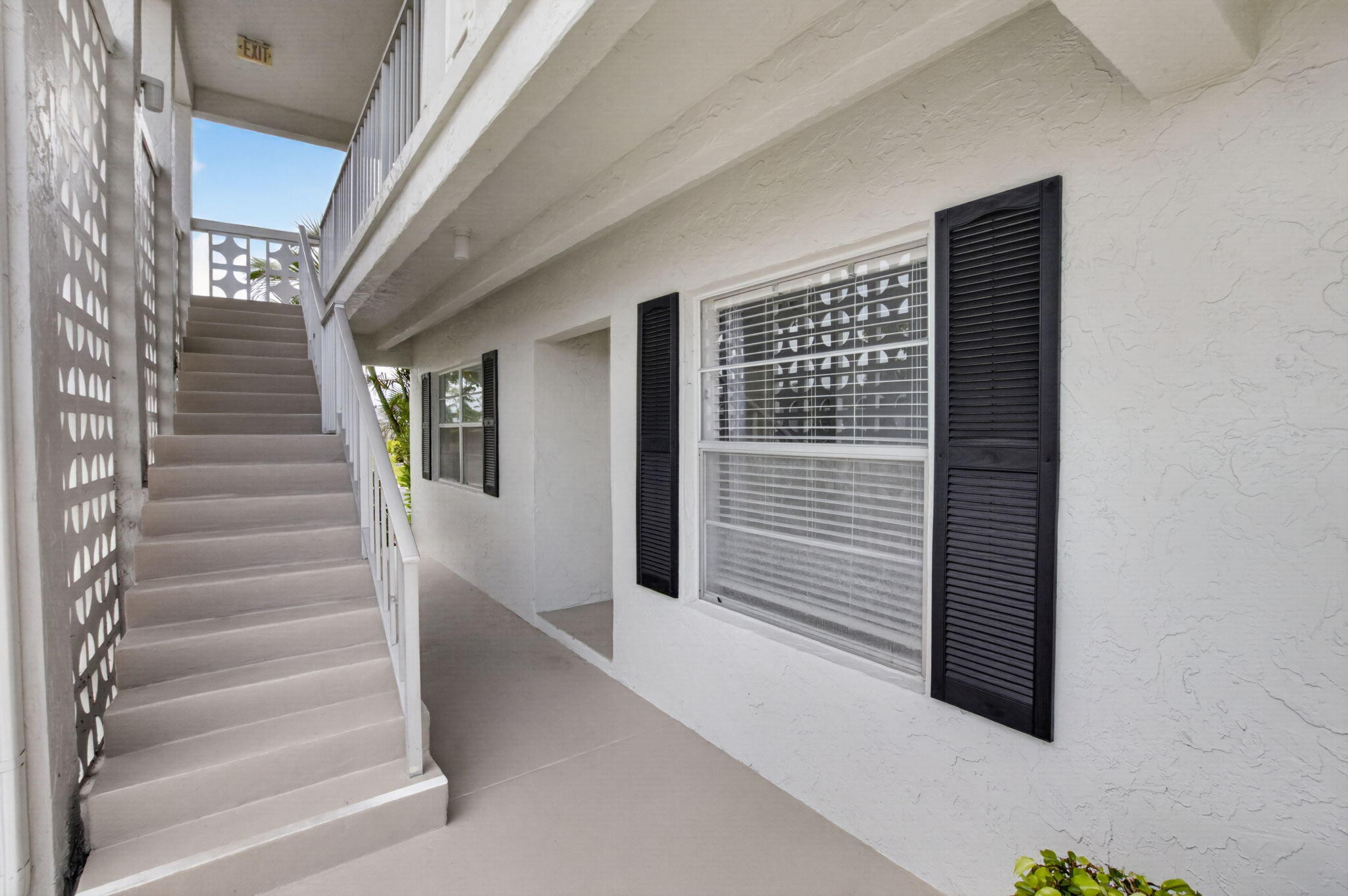 PINES OF DELRAY CONDO - Residential Lease