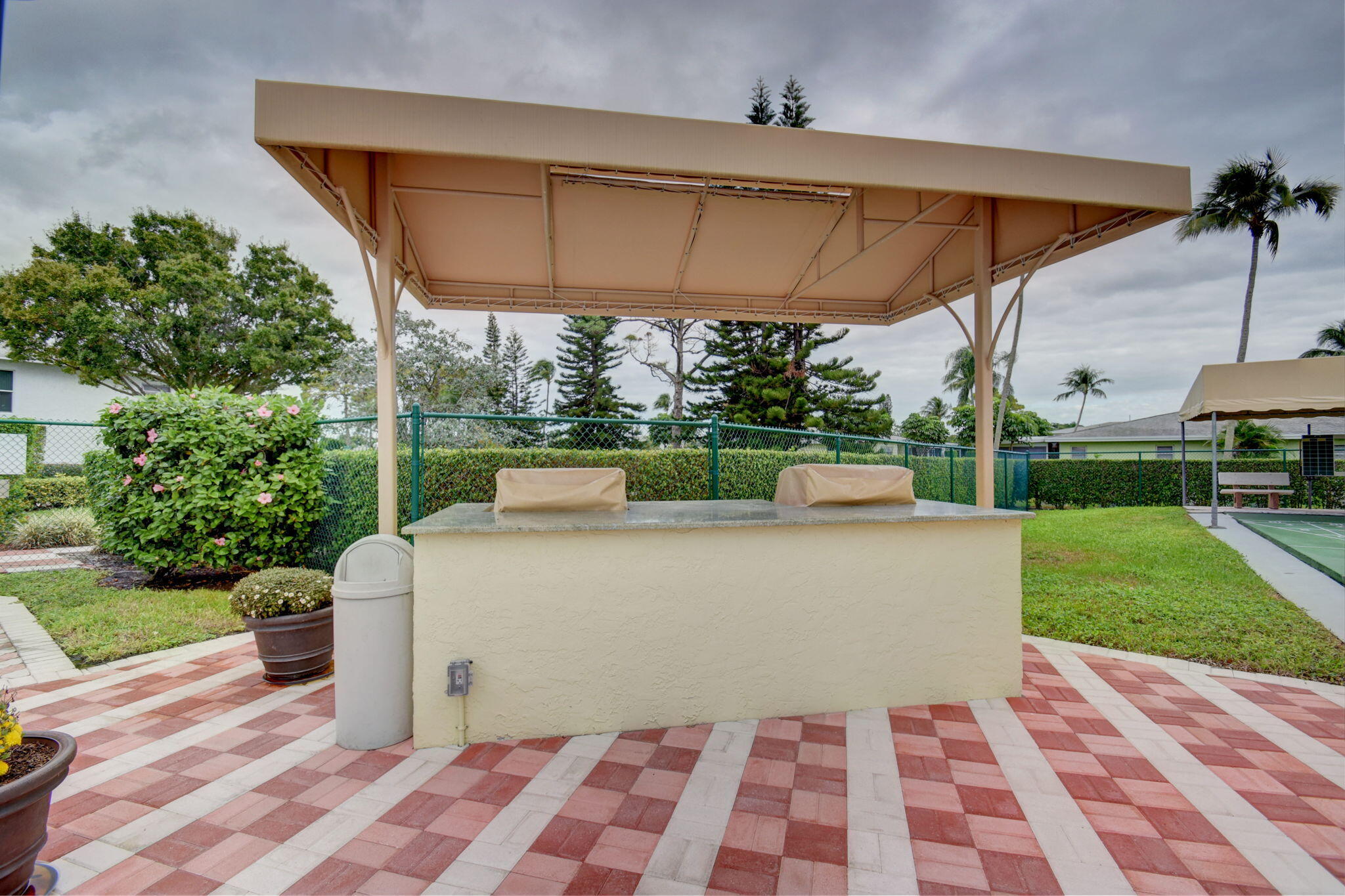 PINES OF DELRAY CONDO - Residential Lease