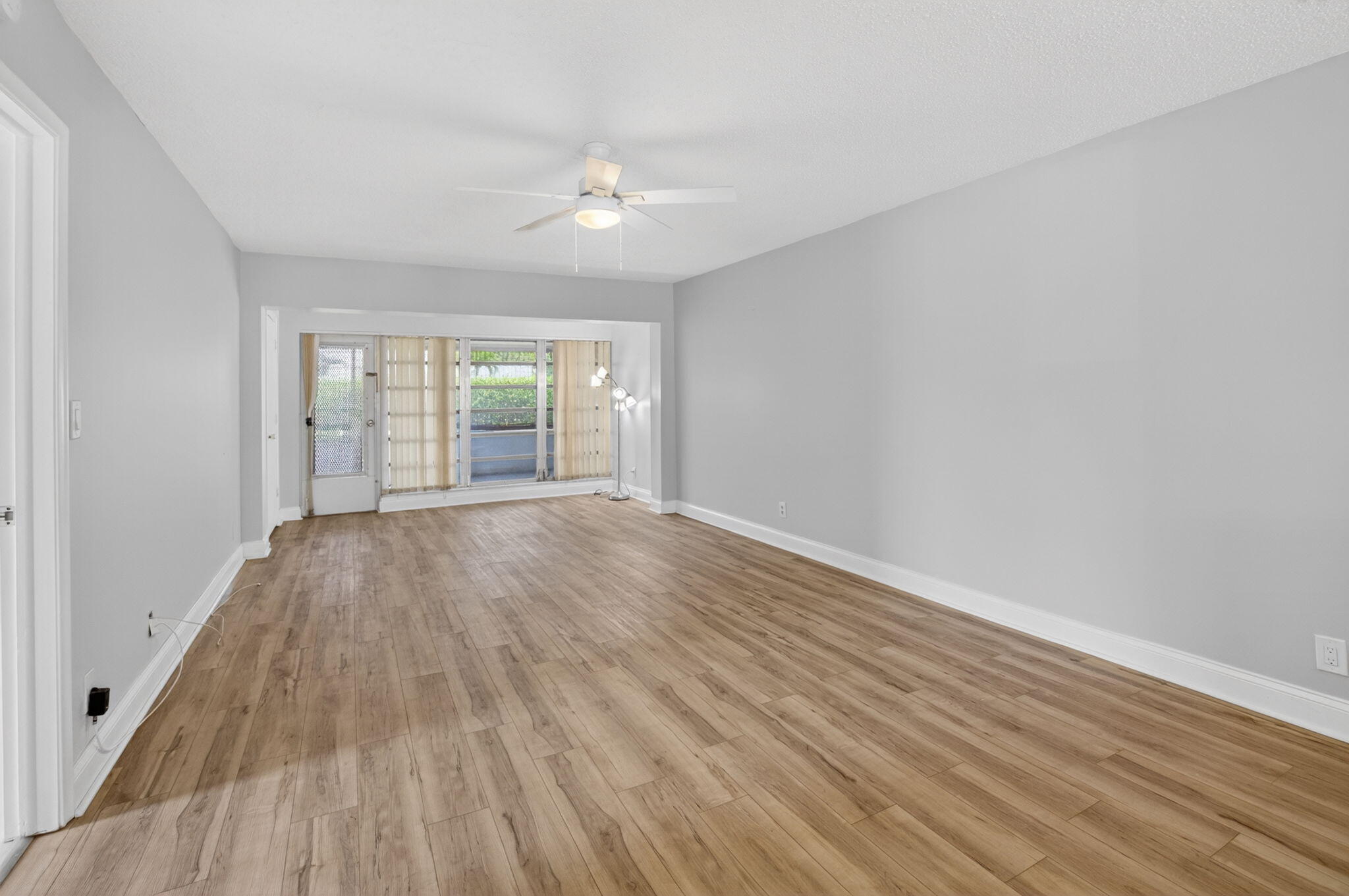 PINES OF DELRAY CONDO - Residential Lease