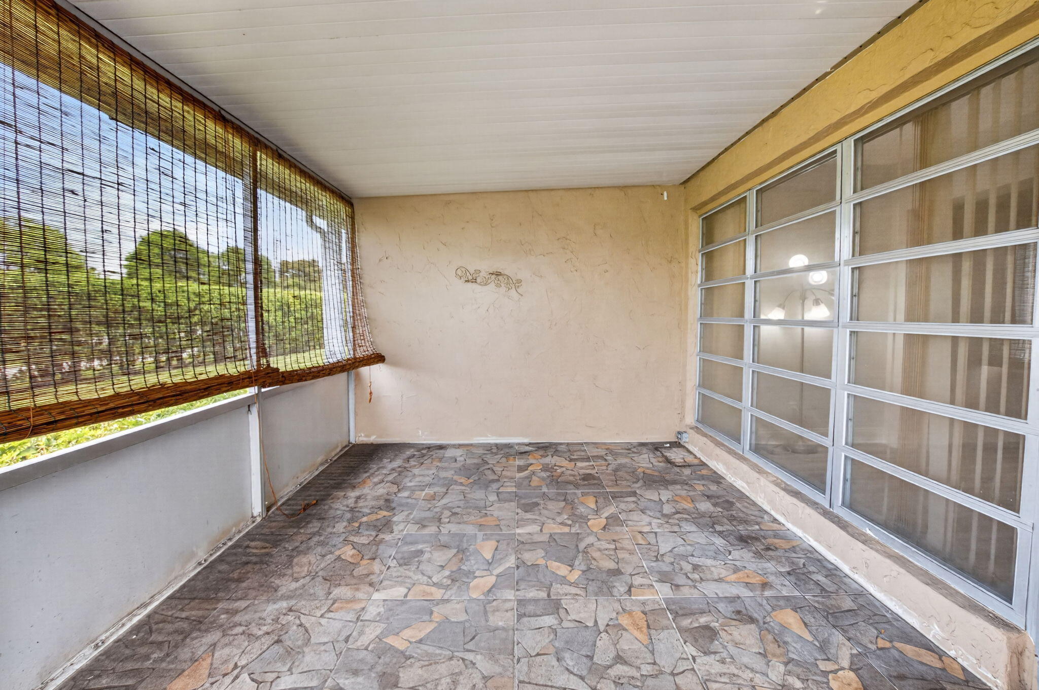PINES OF DELRAY CONDO - Residential Lease