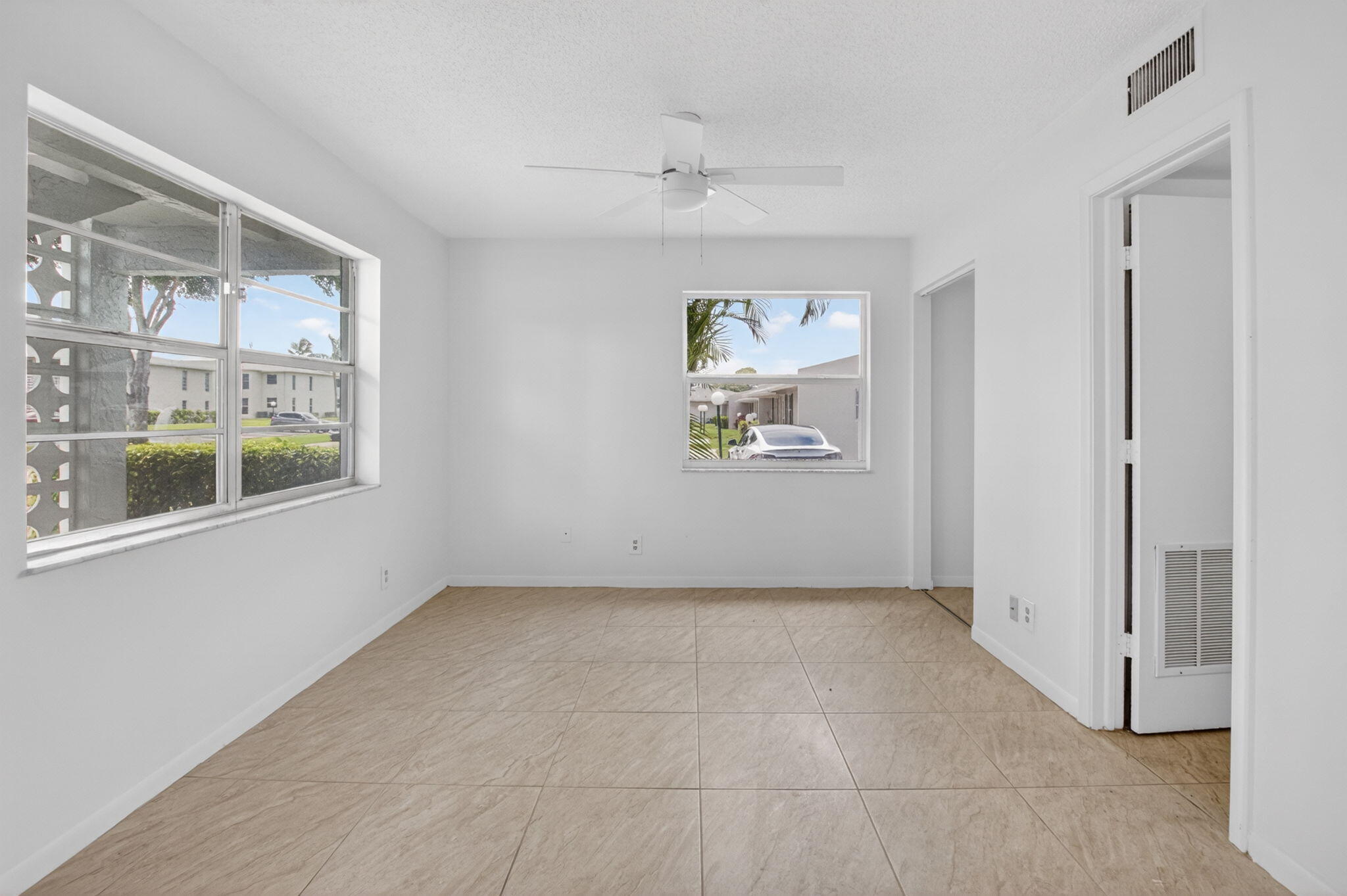 PINES OF DELRAY CONDO - Residential Lease