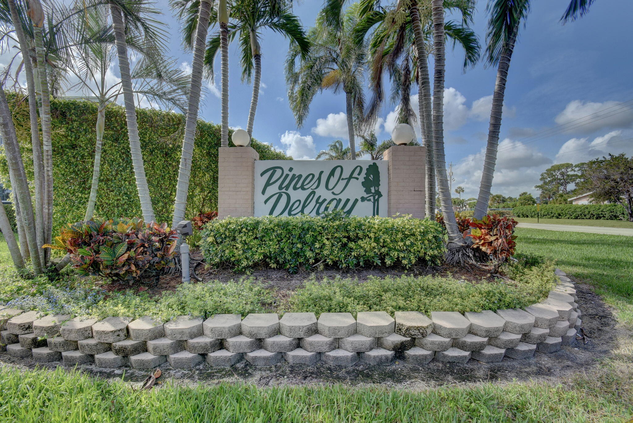 PINES OF DELRAY CONDO - Residential Lease