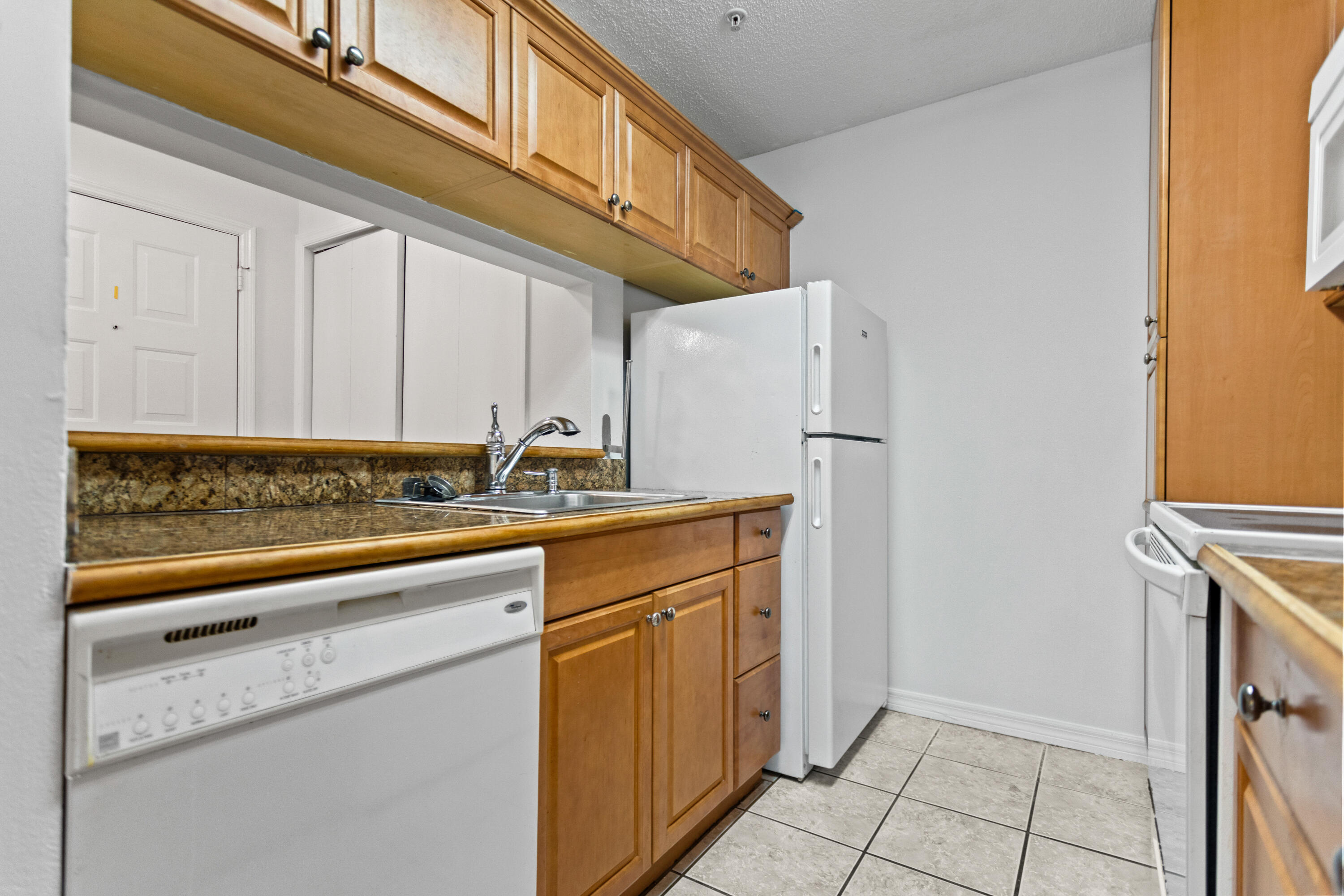 BOYNTON LANDINGS CONDO - Residential Lease