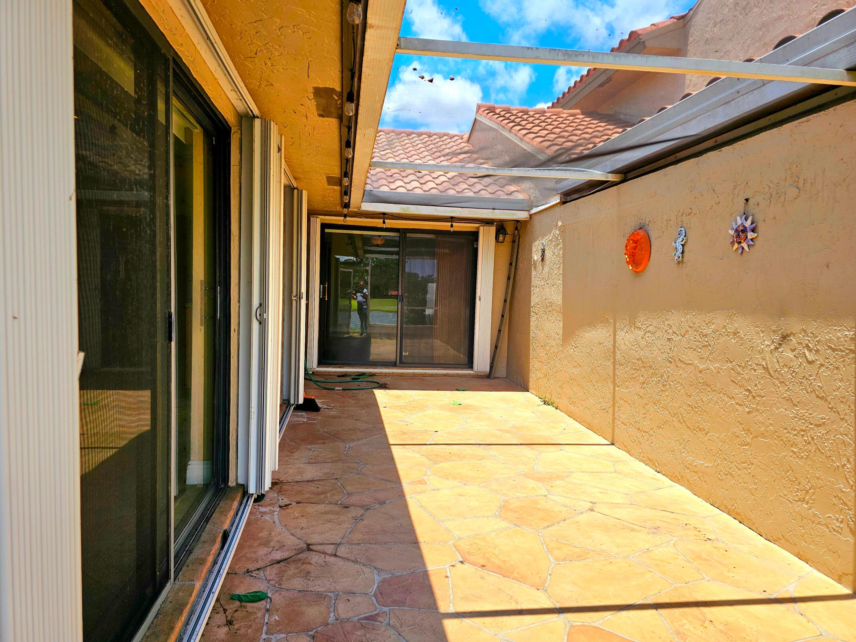 PATIO VILLAS SECTION ONE AT BONAVENTURE - Residential
