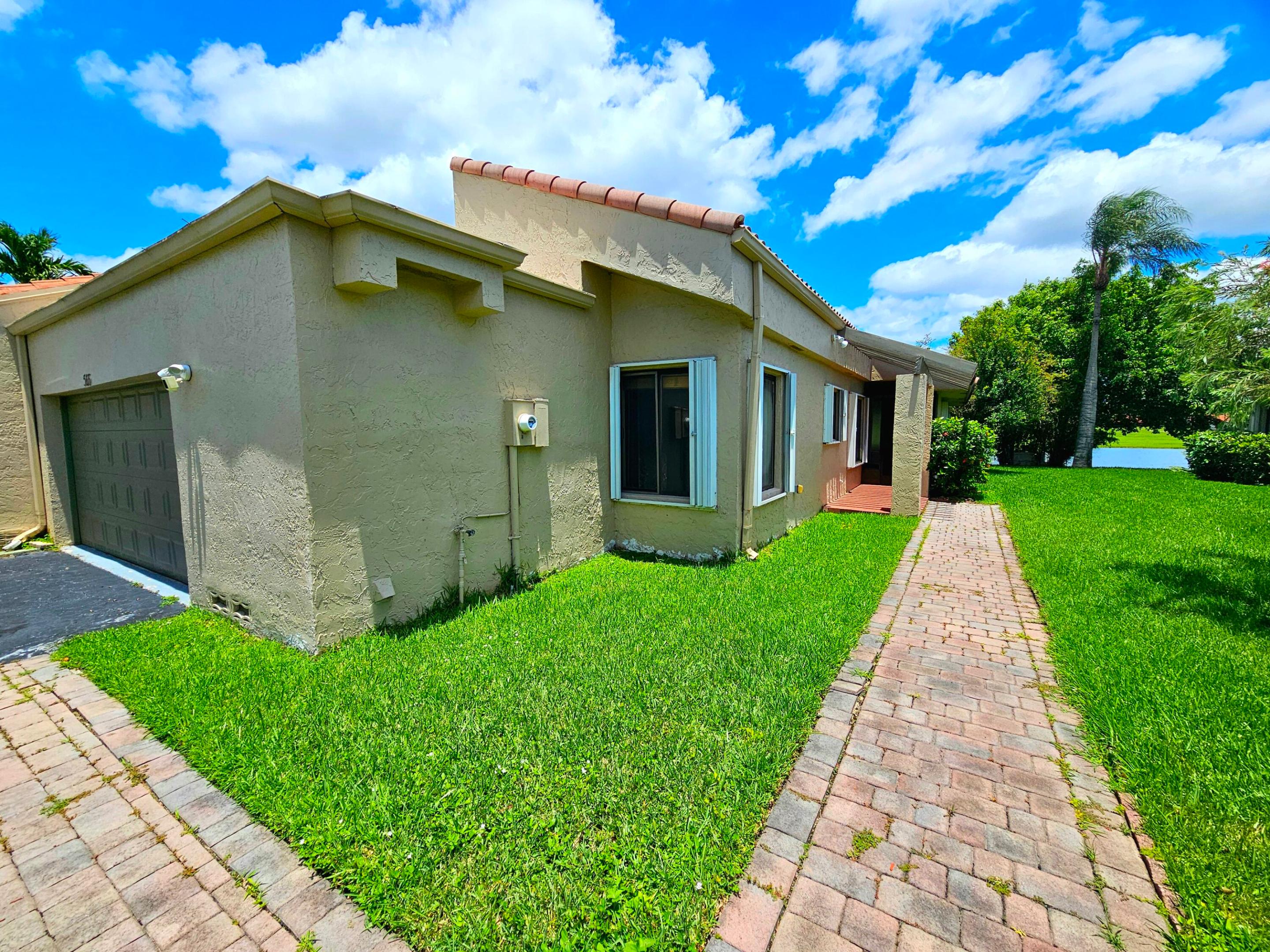 PATIO VILLAS SECTION ONE AT BONAVENTURE - Residential
