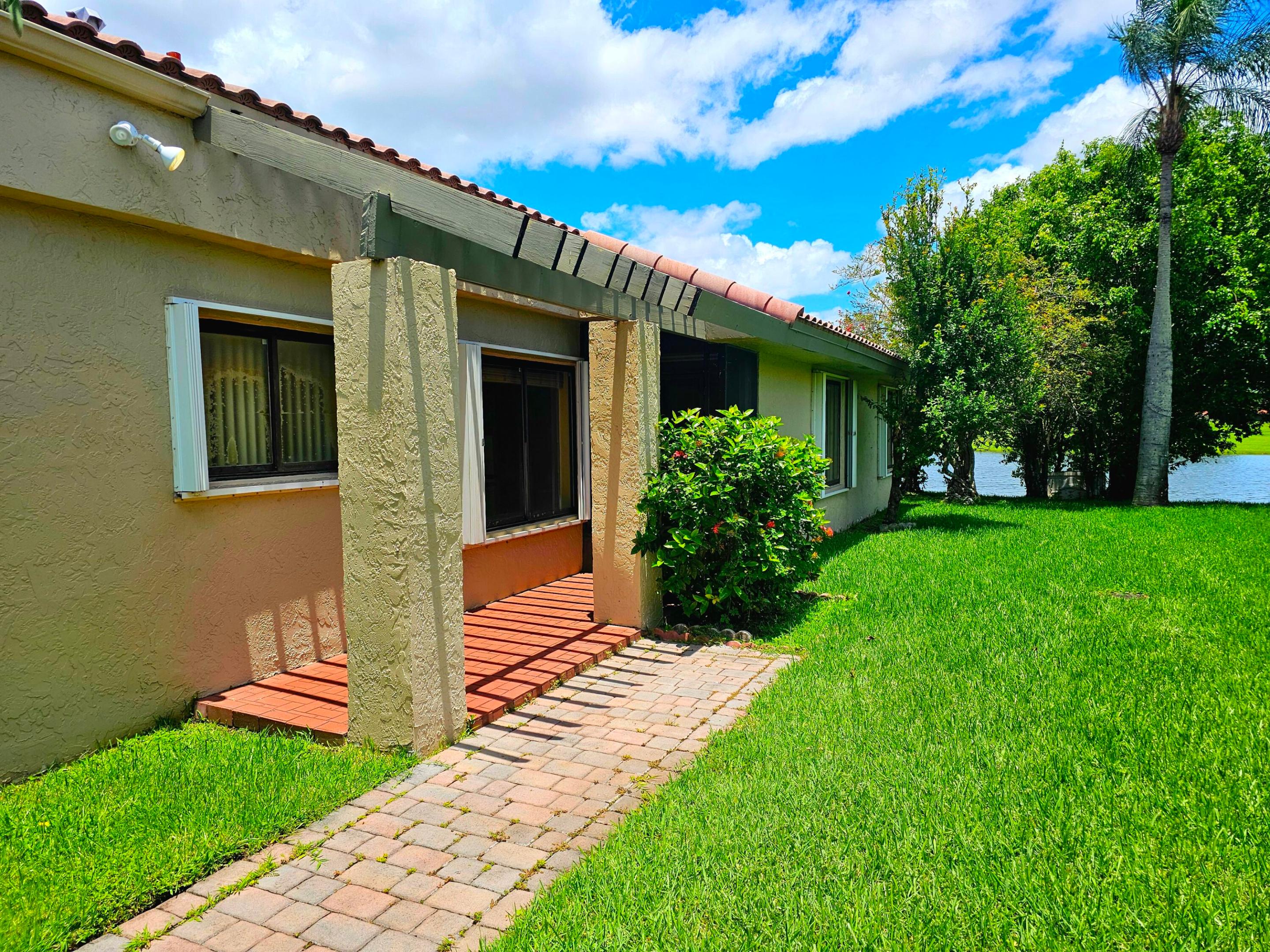 PATIO VILLAS SECTION ONE AT BONAVENTURE - Residential