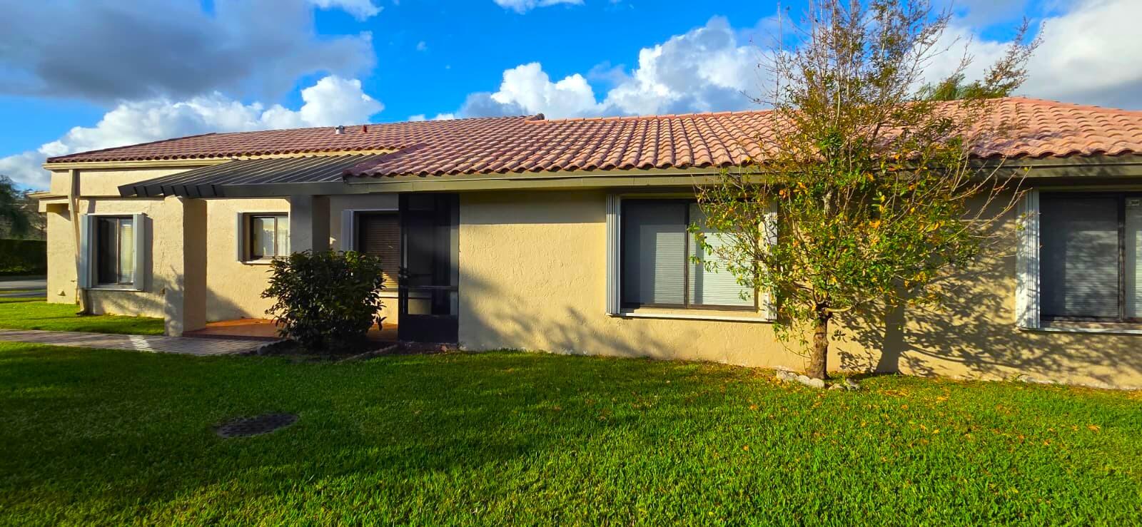 PATIO VILLAS SECTION ONE AT BONAVENTURE - Residential