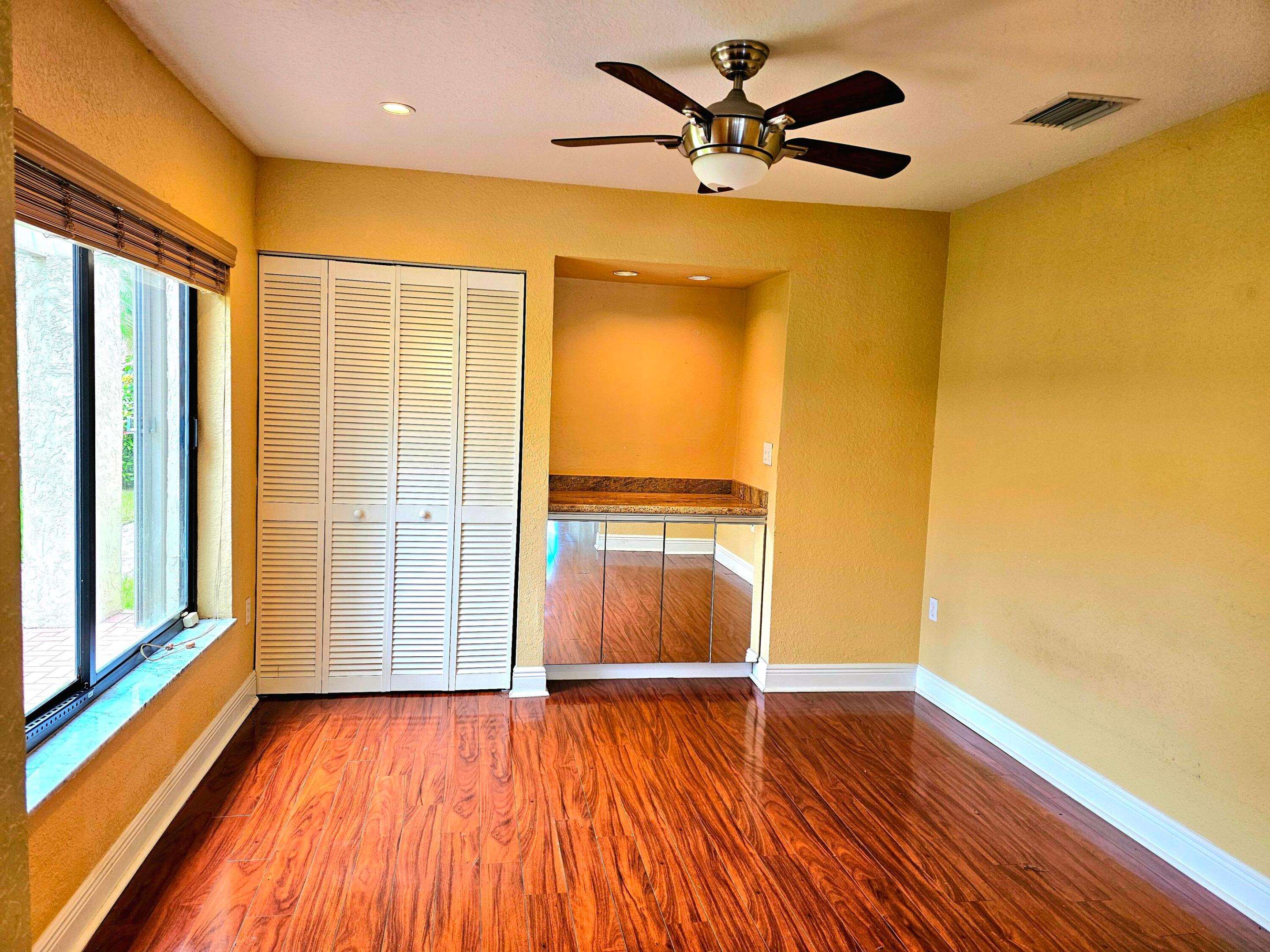 PATIO VILLAS SECTION ONE AT BONAVENTURE - Residential