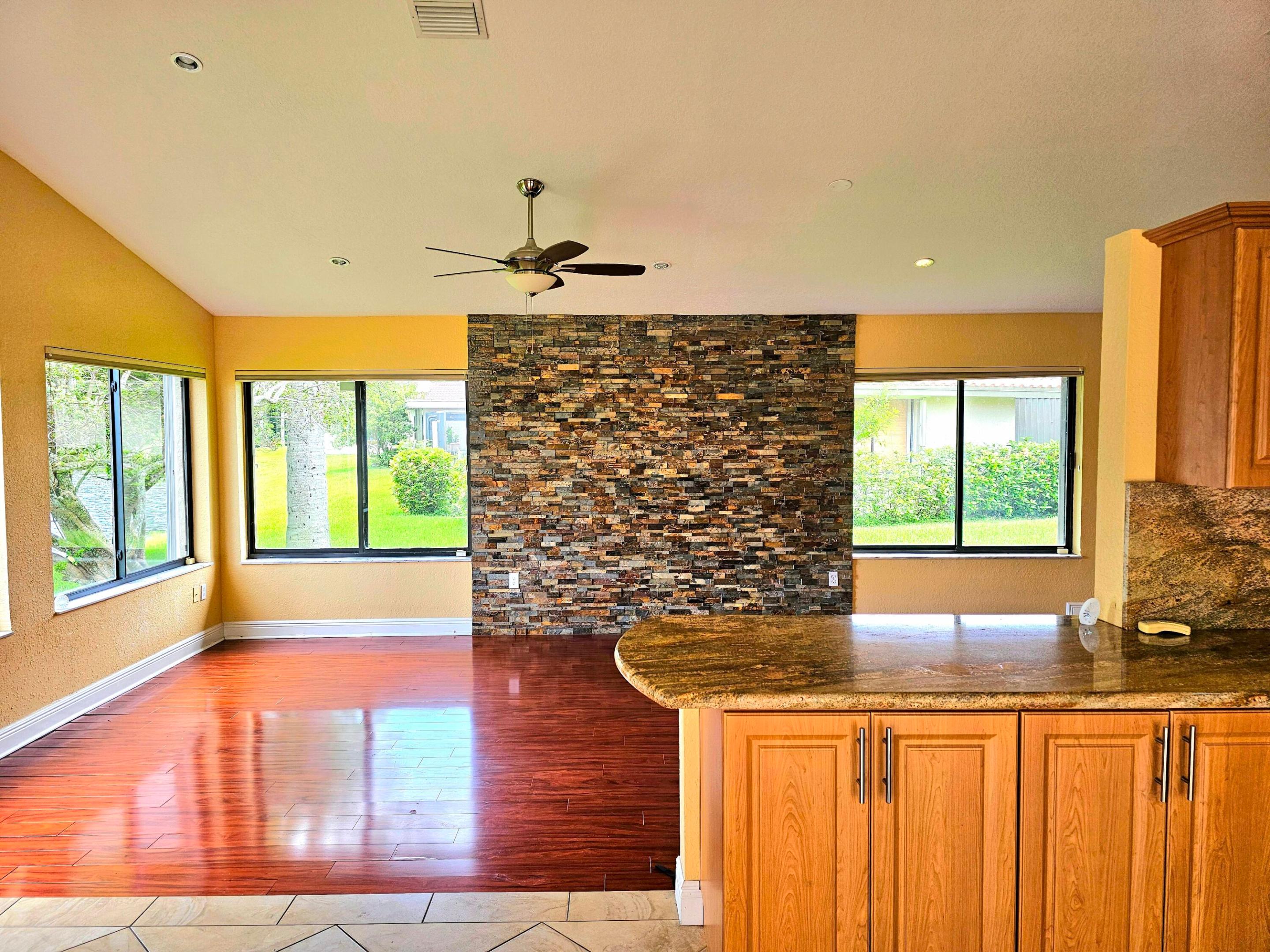 PATIO VILLAS SECTION ONE AT BONAVENTURE - Residential