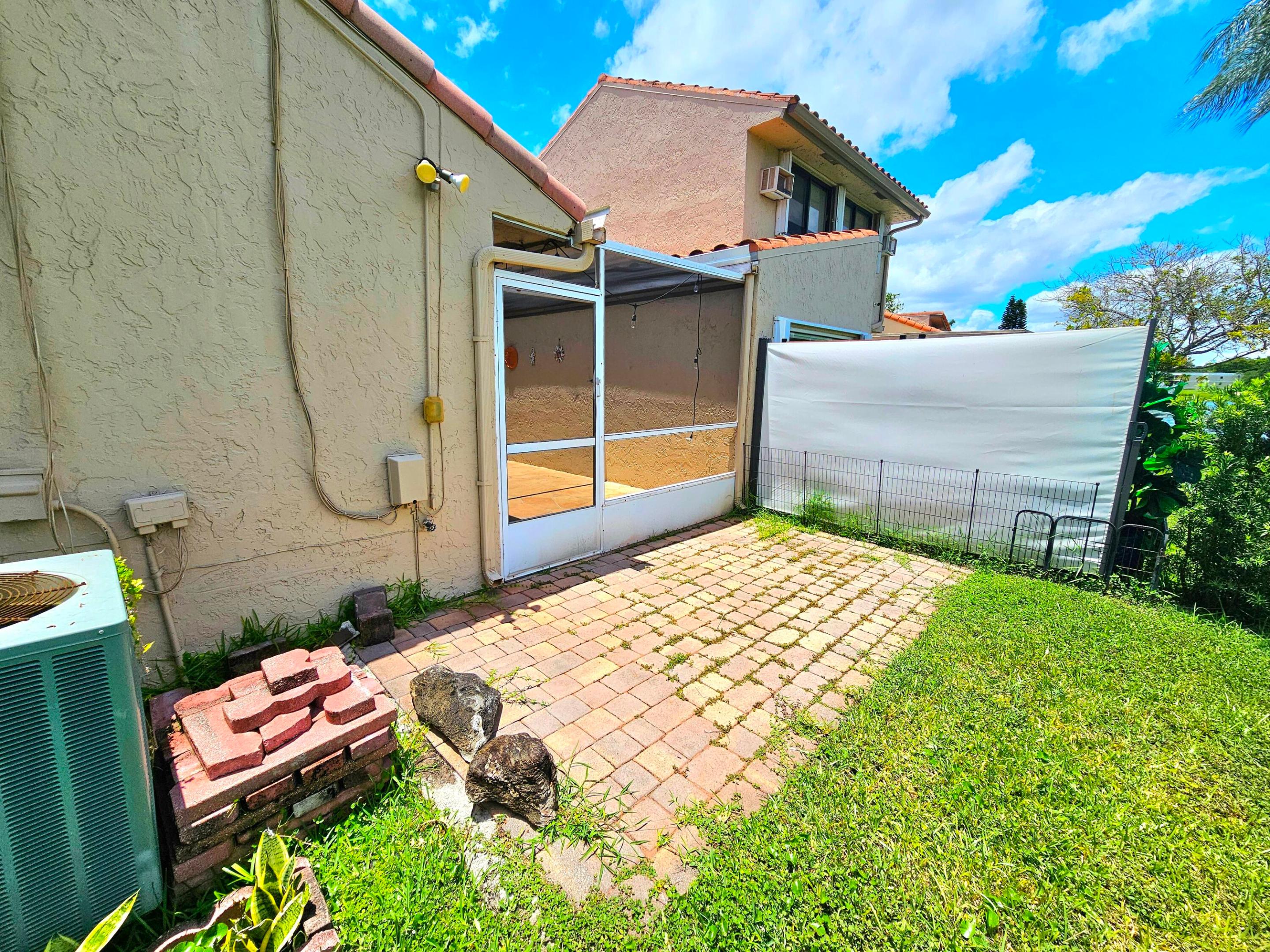 PATIO VILLAS SECTION ONE AT BONAVENTURE - Residential