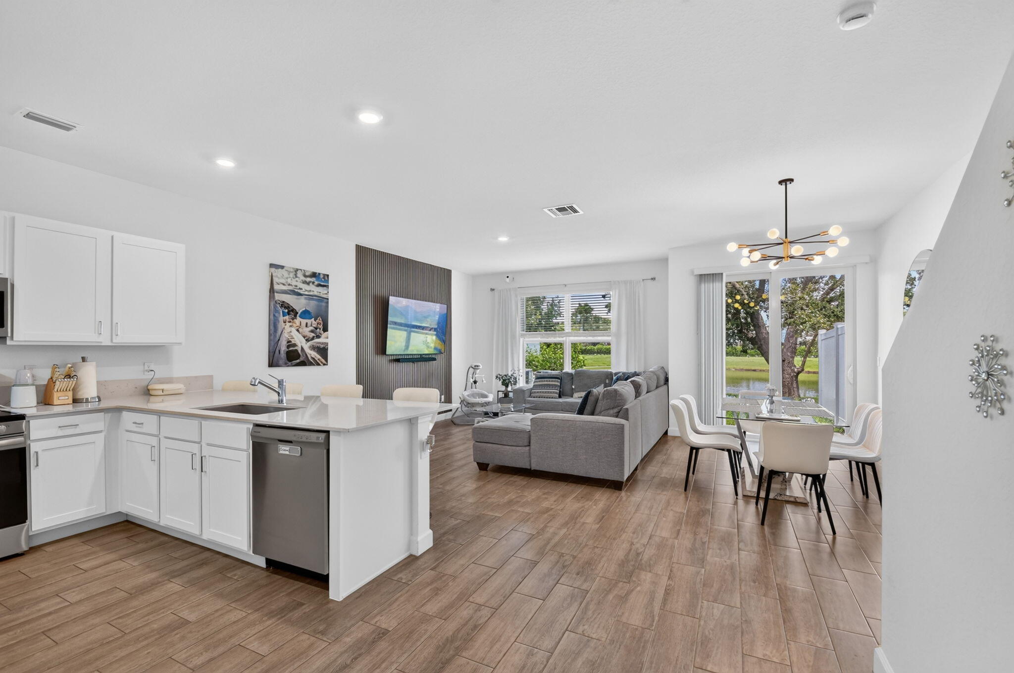 LAKESHORE AT THE FOUNTAINS REPLAT - Residential