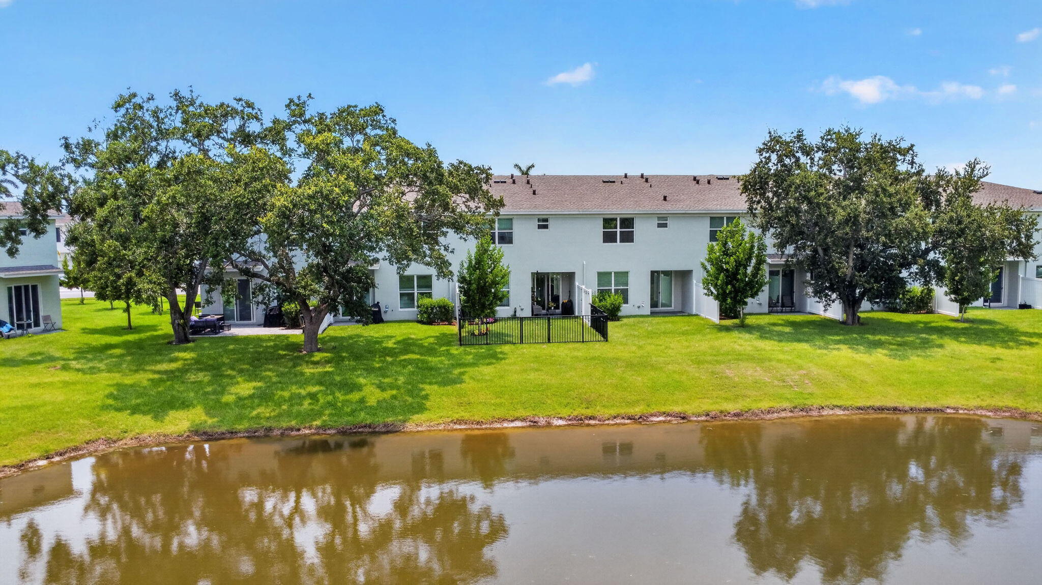LAKESHORE AT THE FOUNTAINS REPLAT - Residential