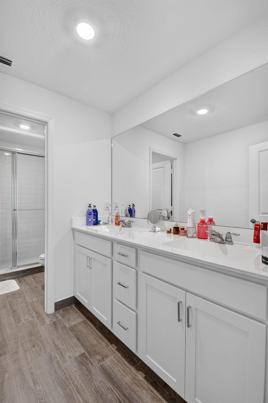 LAKESHORE AT THE FOUNTAINS REPLAT - Residential