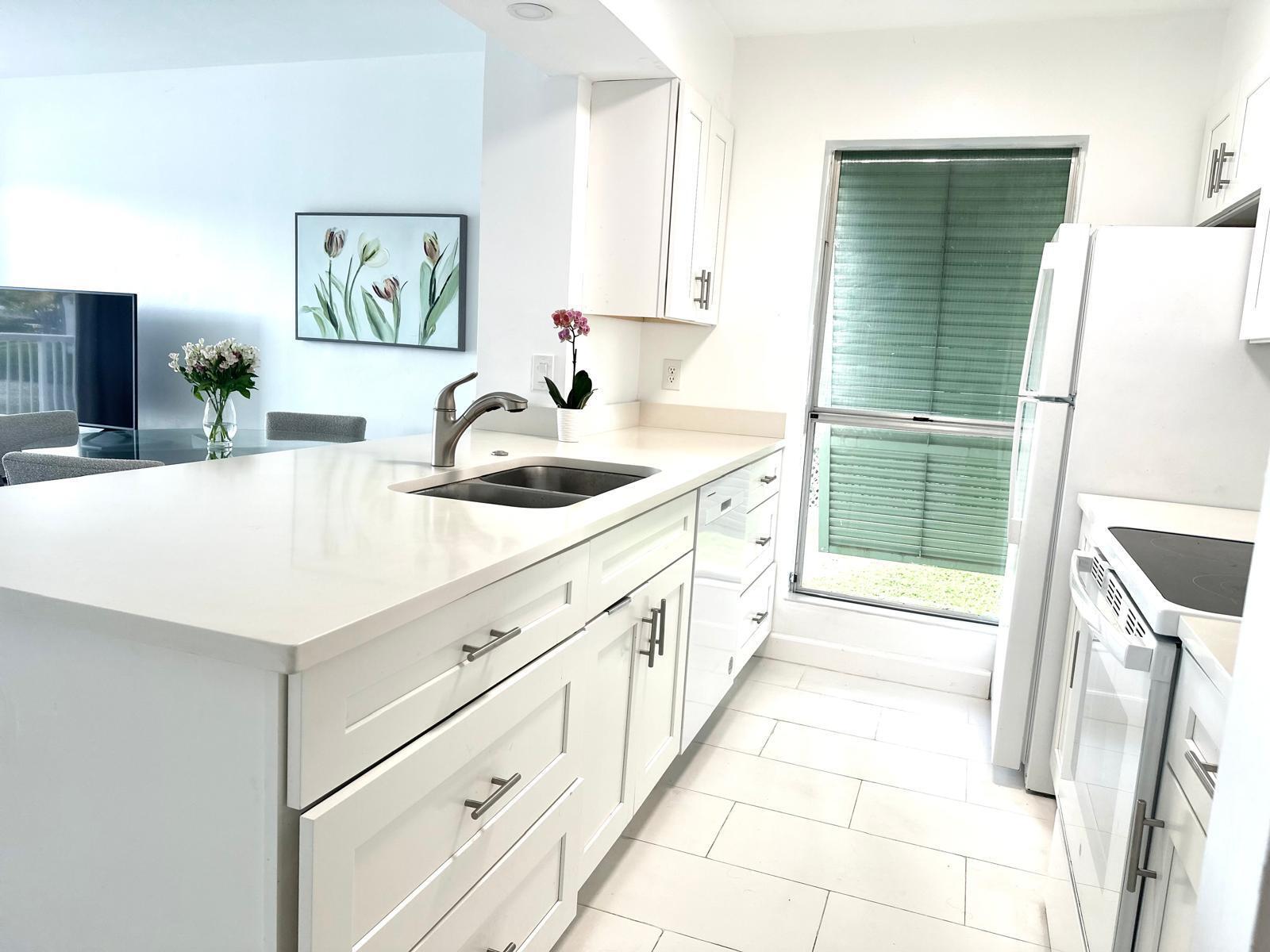 CYPRESS POINT CONDO - Residential Lease