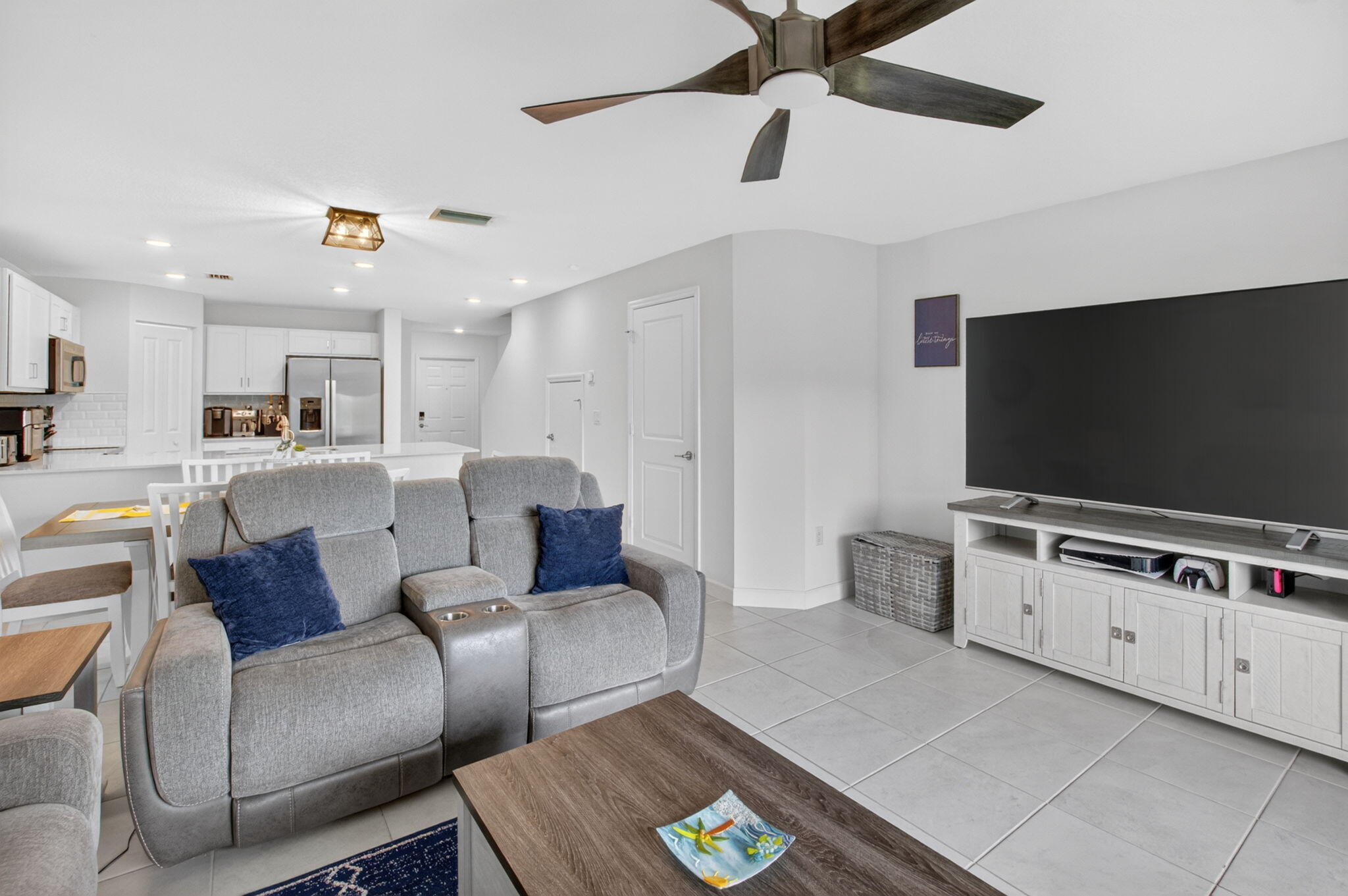 LAKEWOOD COVE - Residential