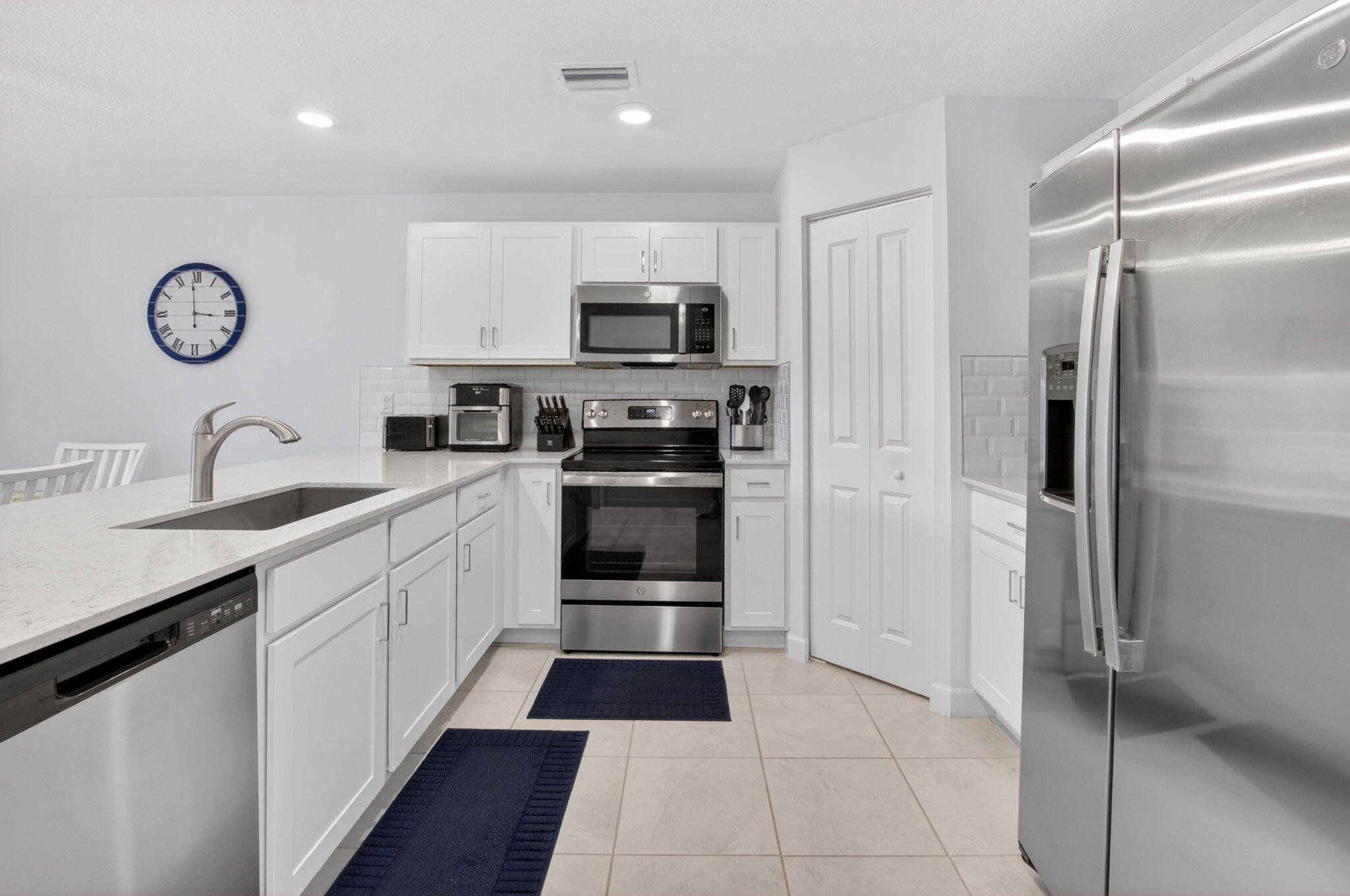 LAKEWOOD COVE - Residential