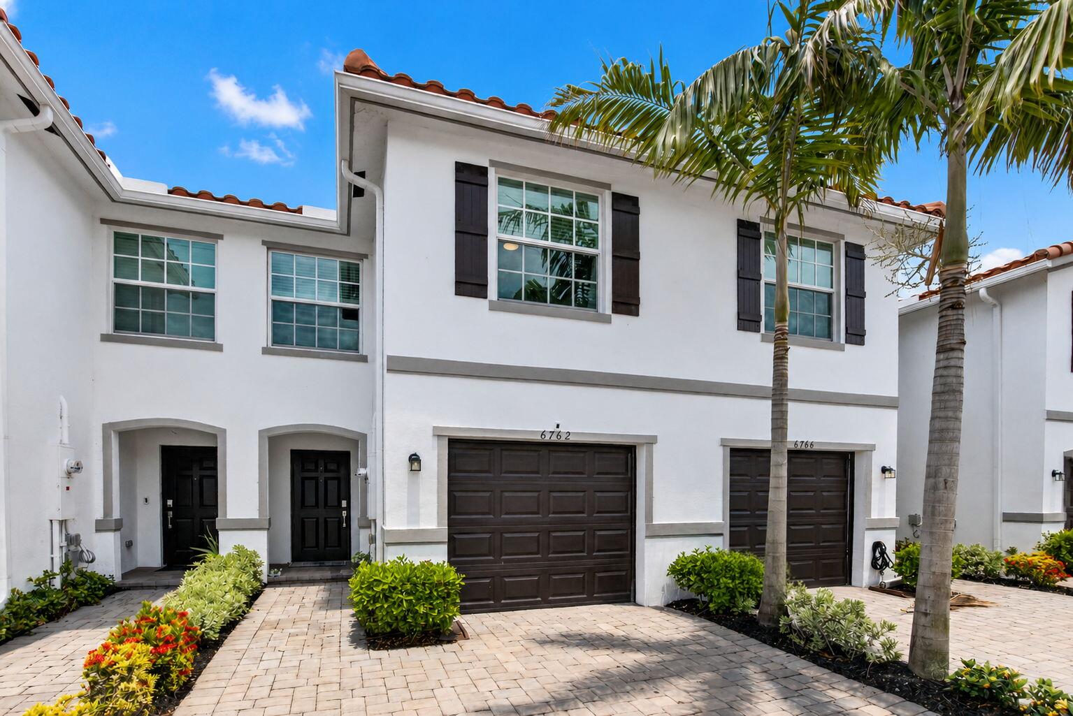 LAKEWOOD COVE - Residential