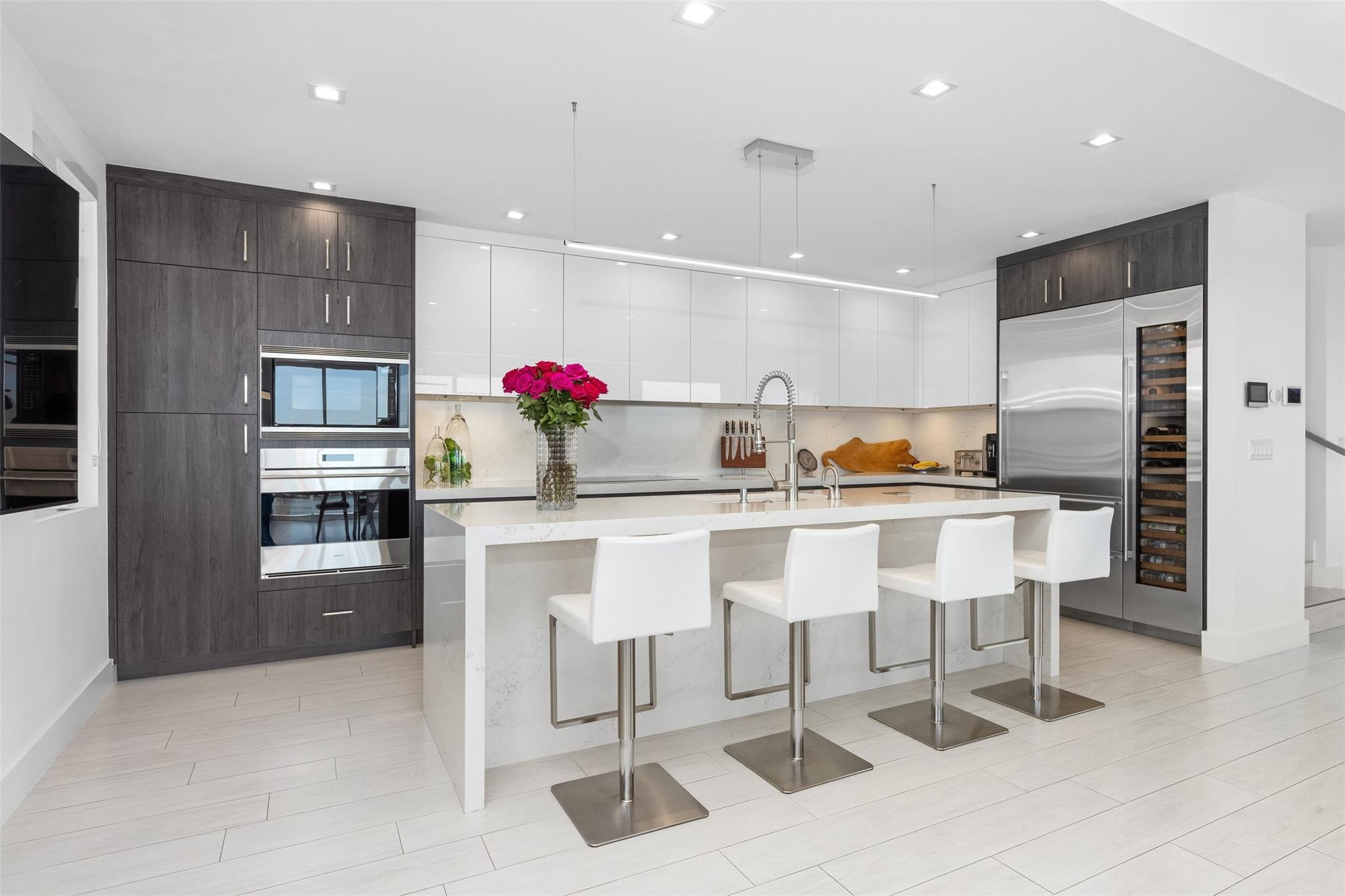 SEASIDE VILLAGE EAST COND - Residential