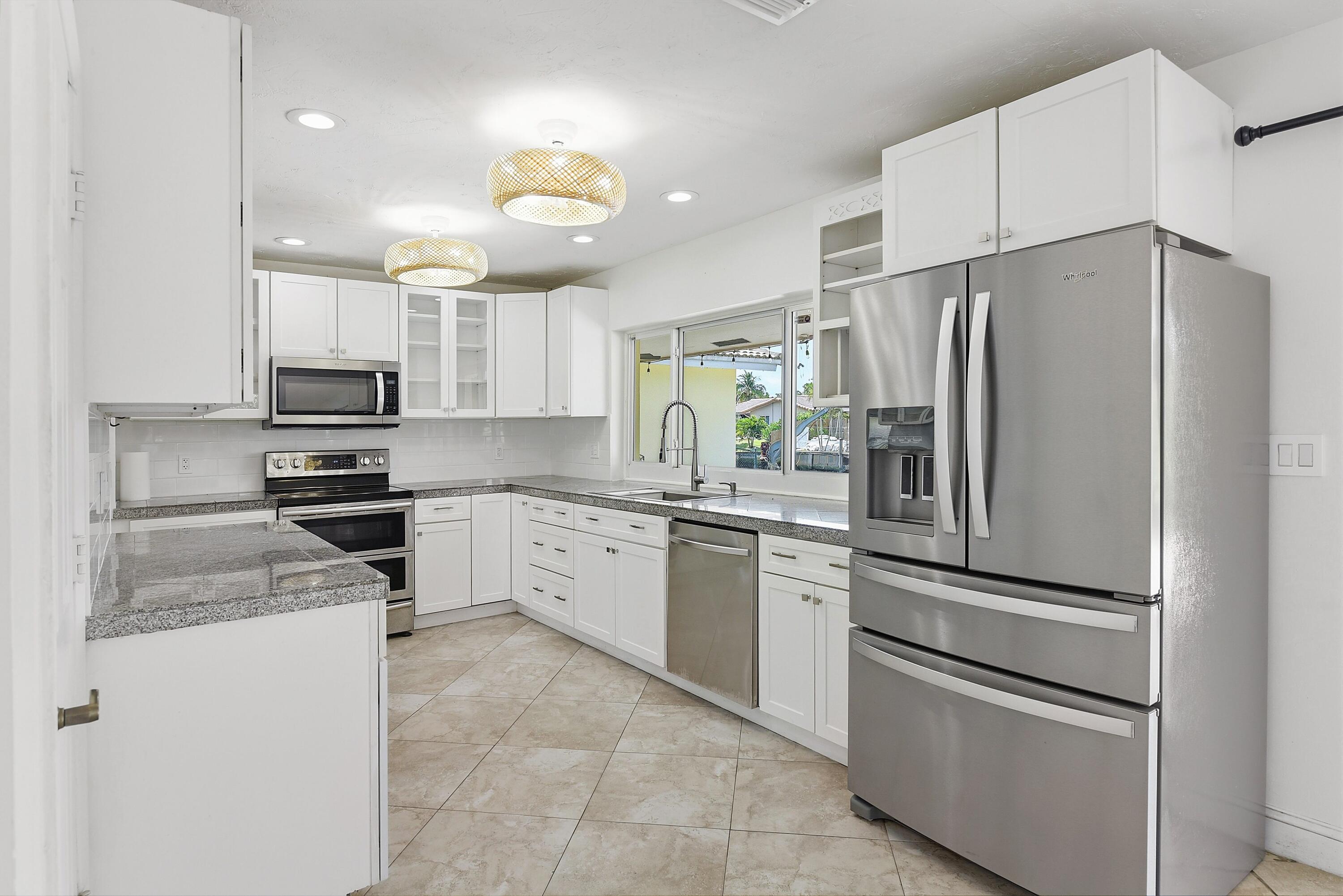 CORAL RIDGE ISLES - Residential