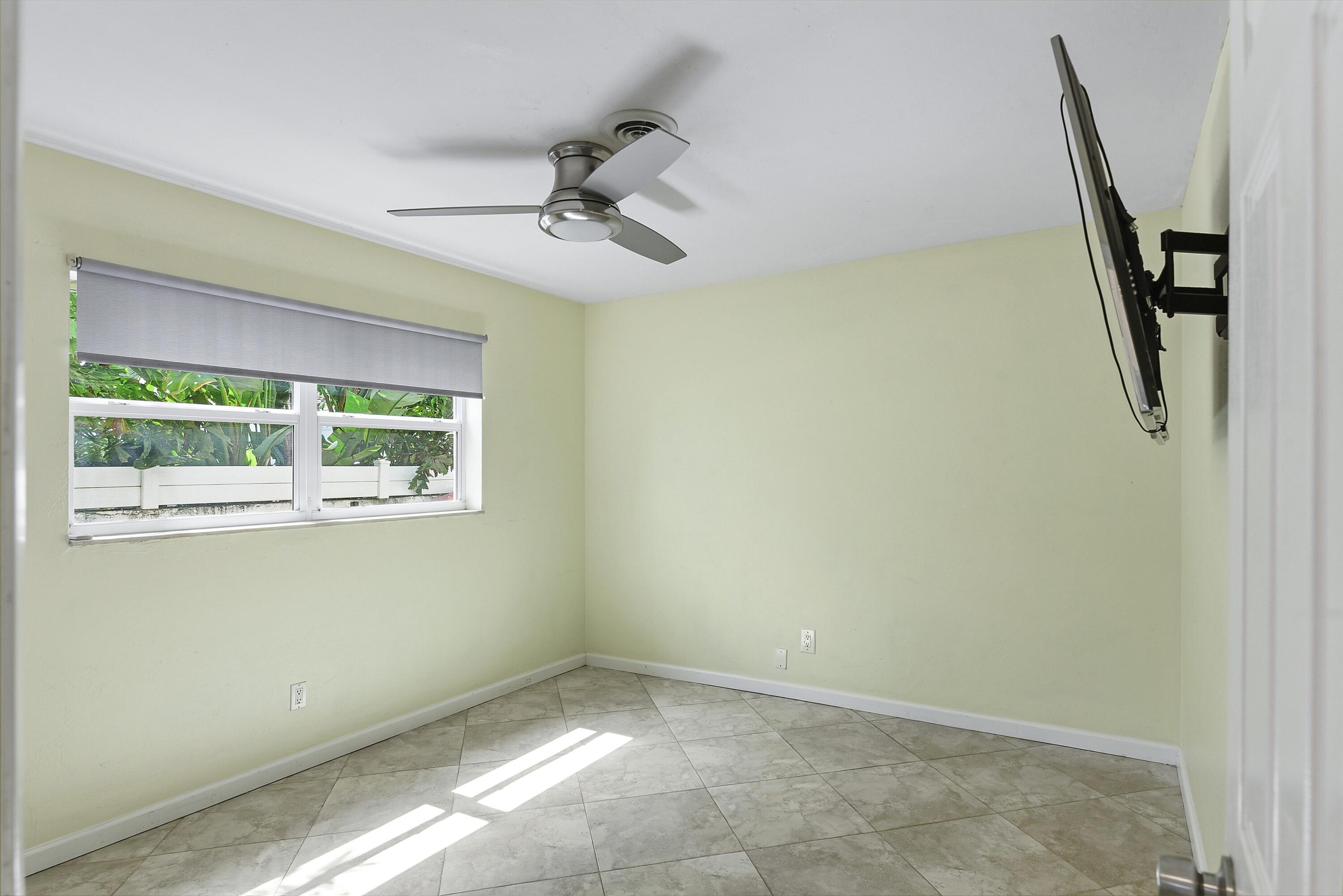 CORAL RIDGE ISLES - Residential