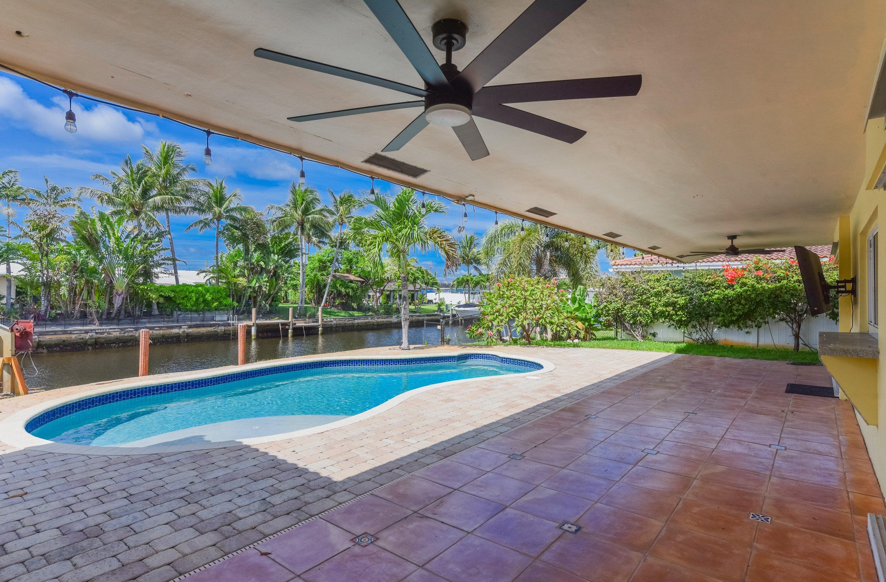 CORAL RIDGE ISLES - Residential