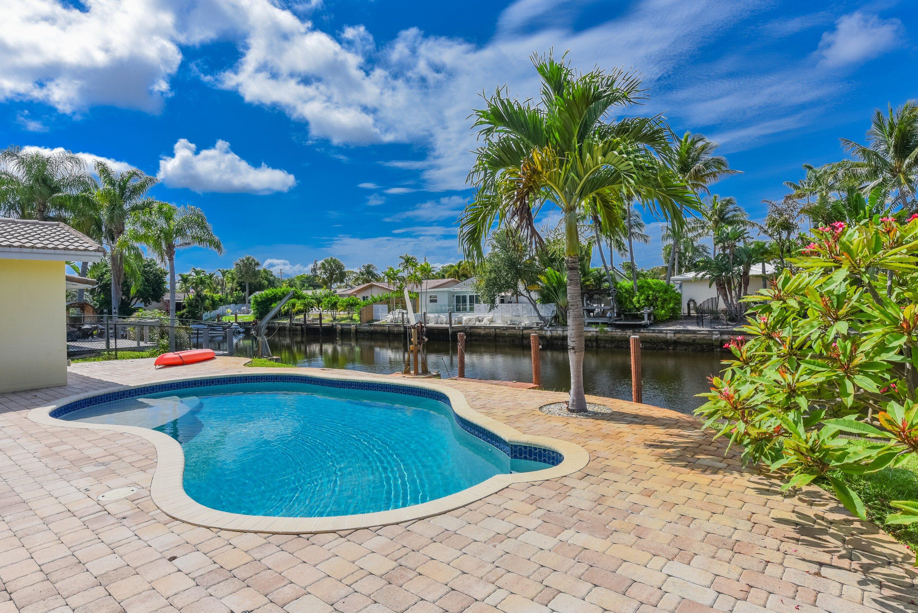 CORAL RIDGE ISLES - Residential