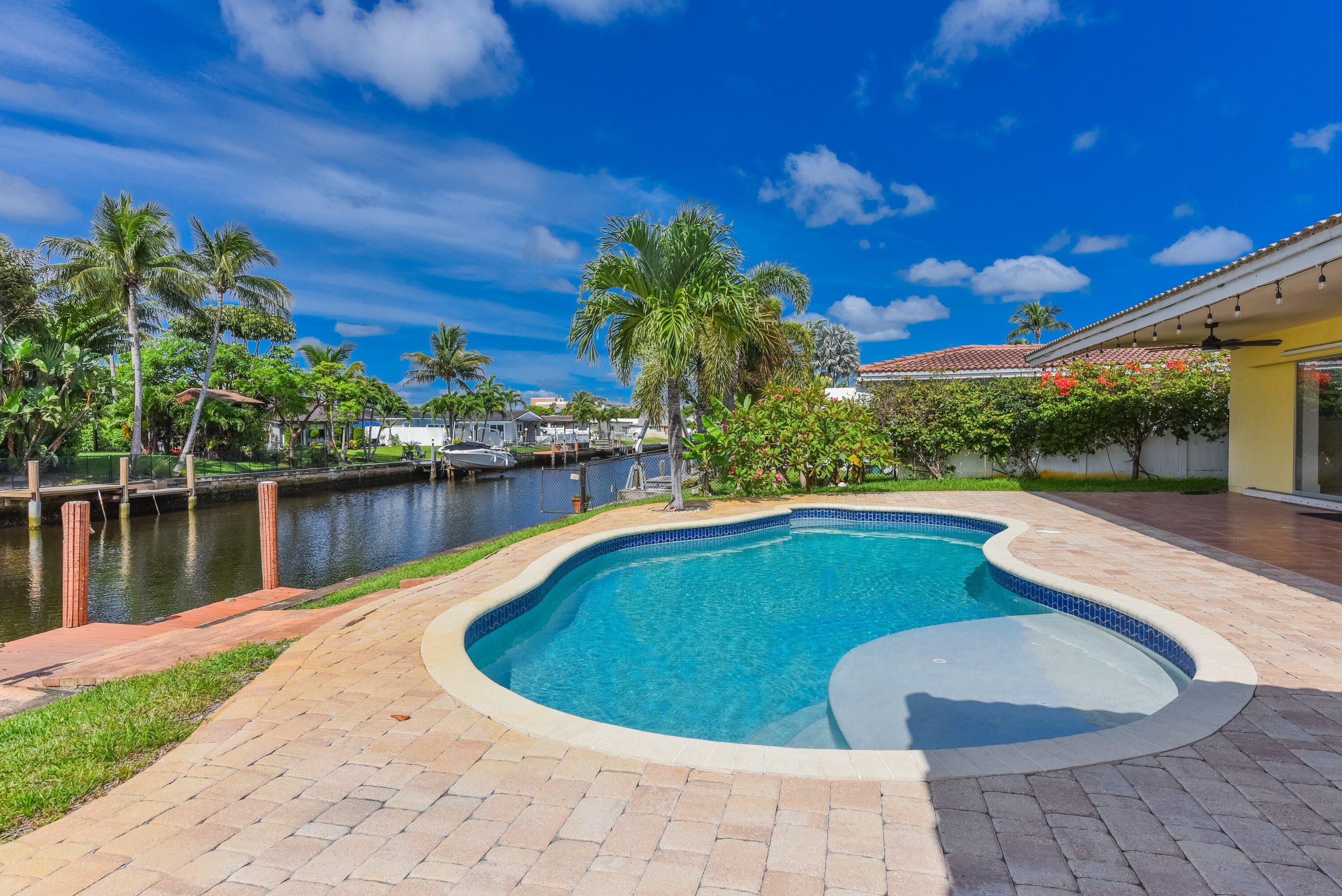 CORAL RIDGE ISLES - Residential