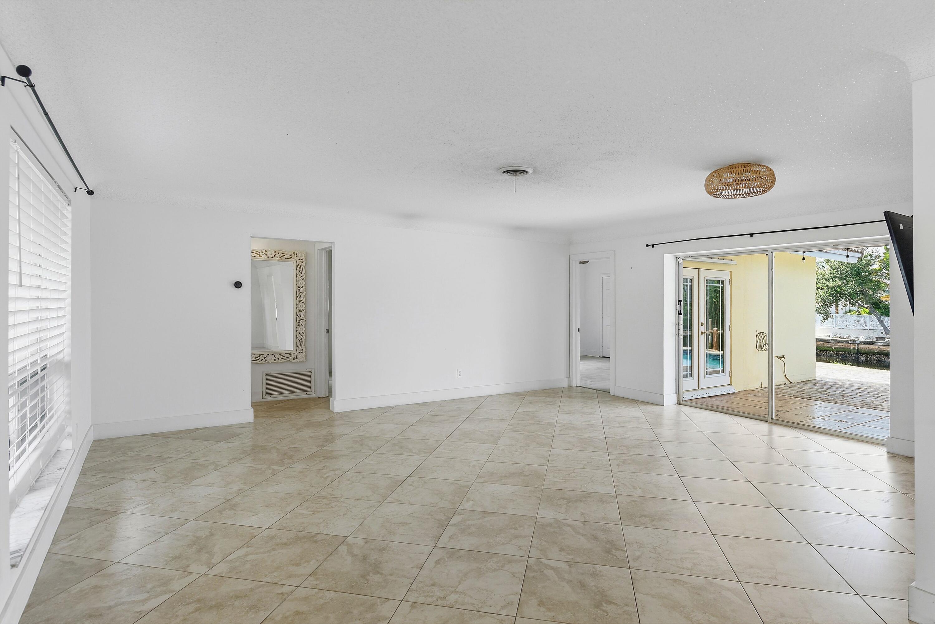 CORAL RIDGE ISLES - Residential