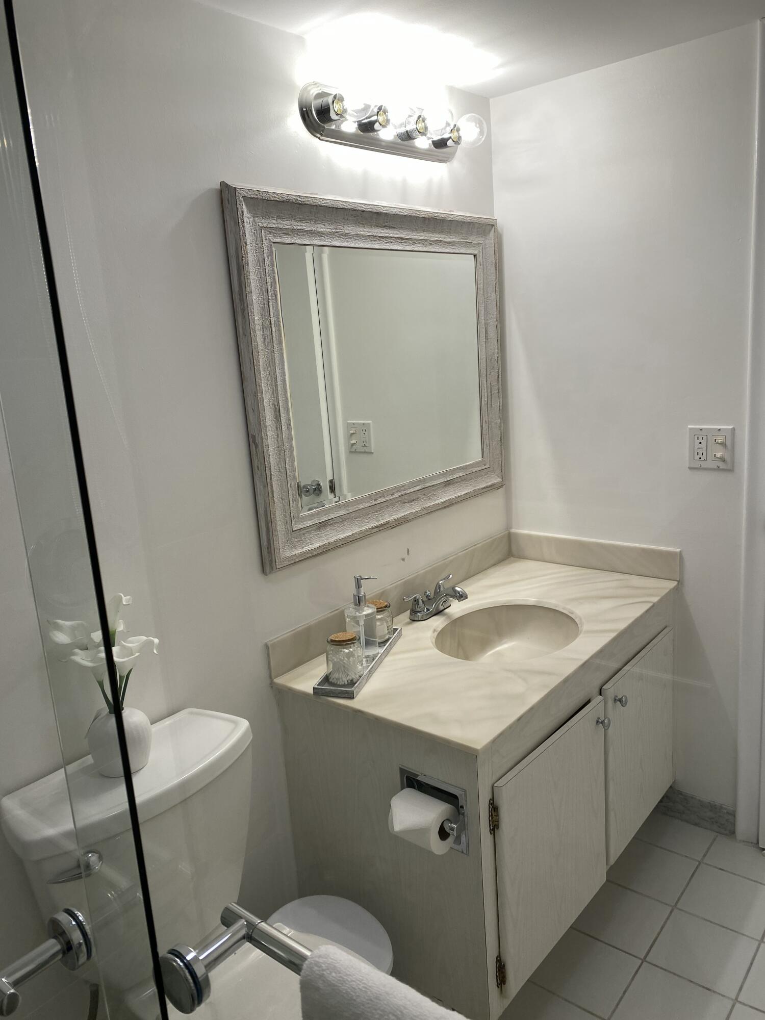 FOUNTAINS OF PALM BEACH CONDO 7 - Residential