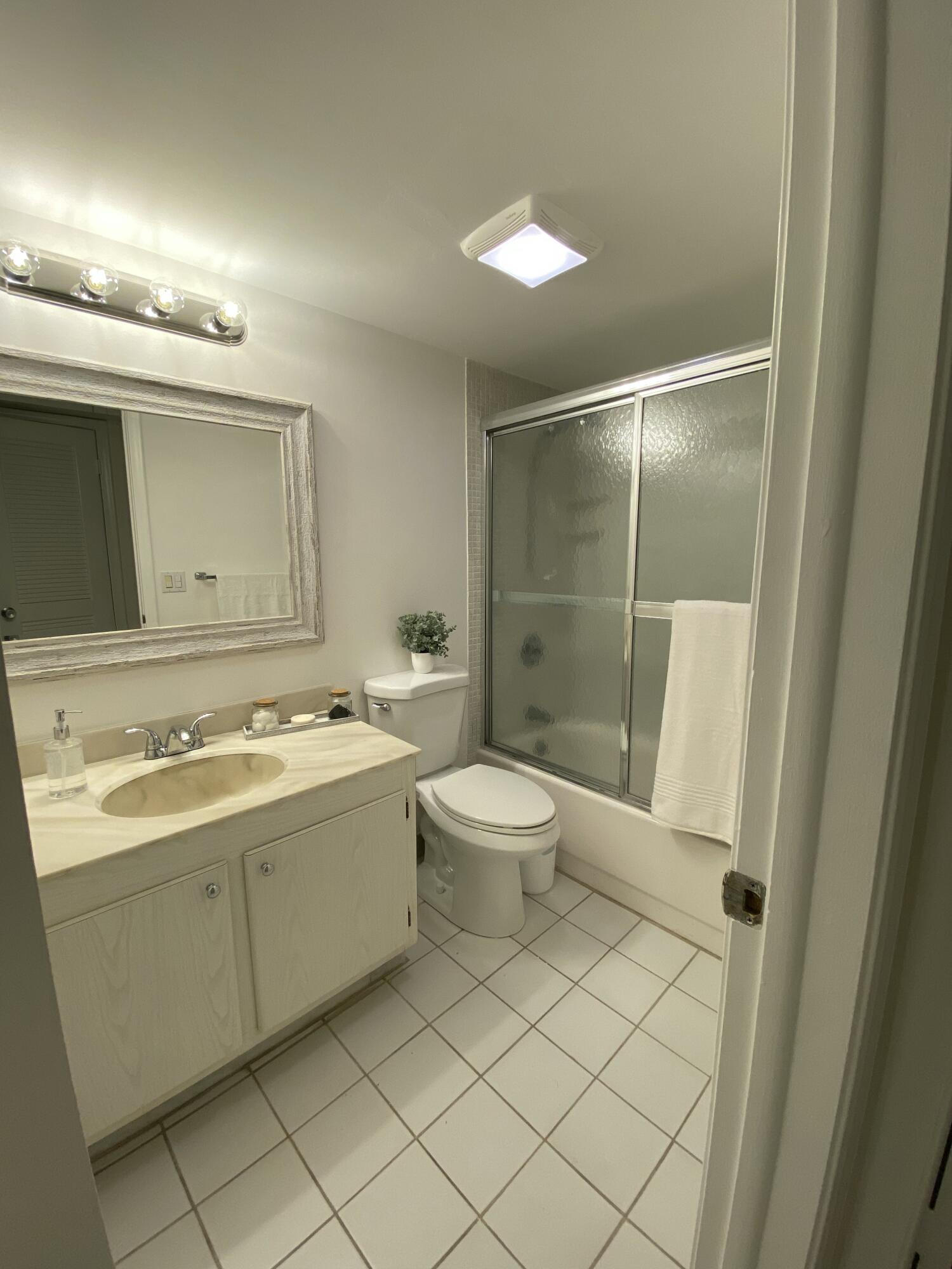 FOUNTAINS OF PALM BEACH CONDO 7 - Residential