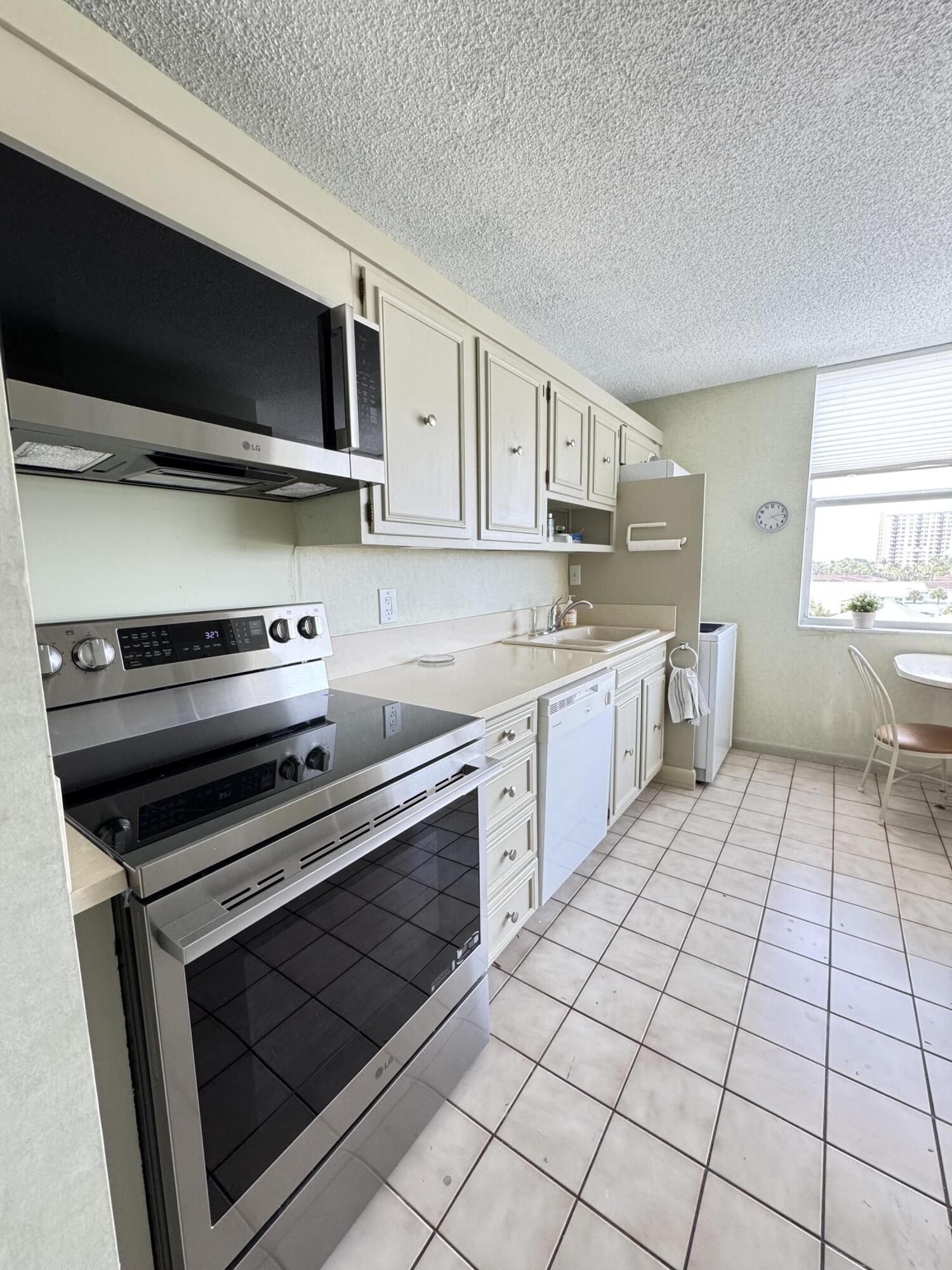 Sea Ranch Lakes North Con - Residential Lease