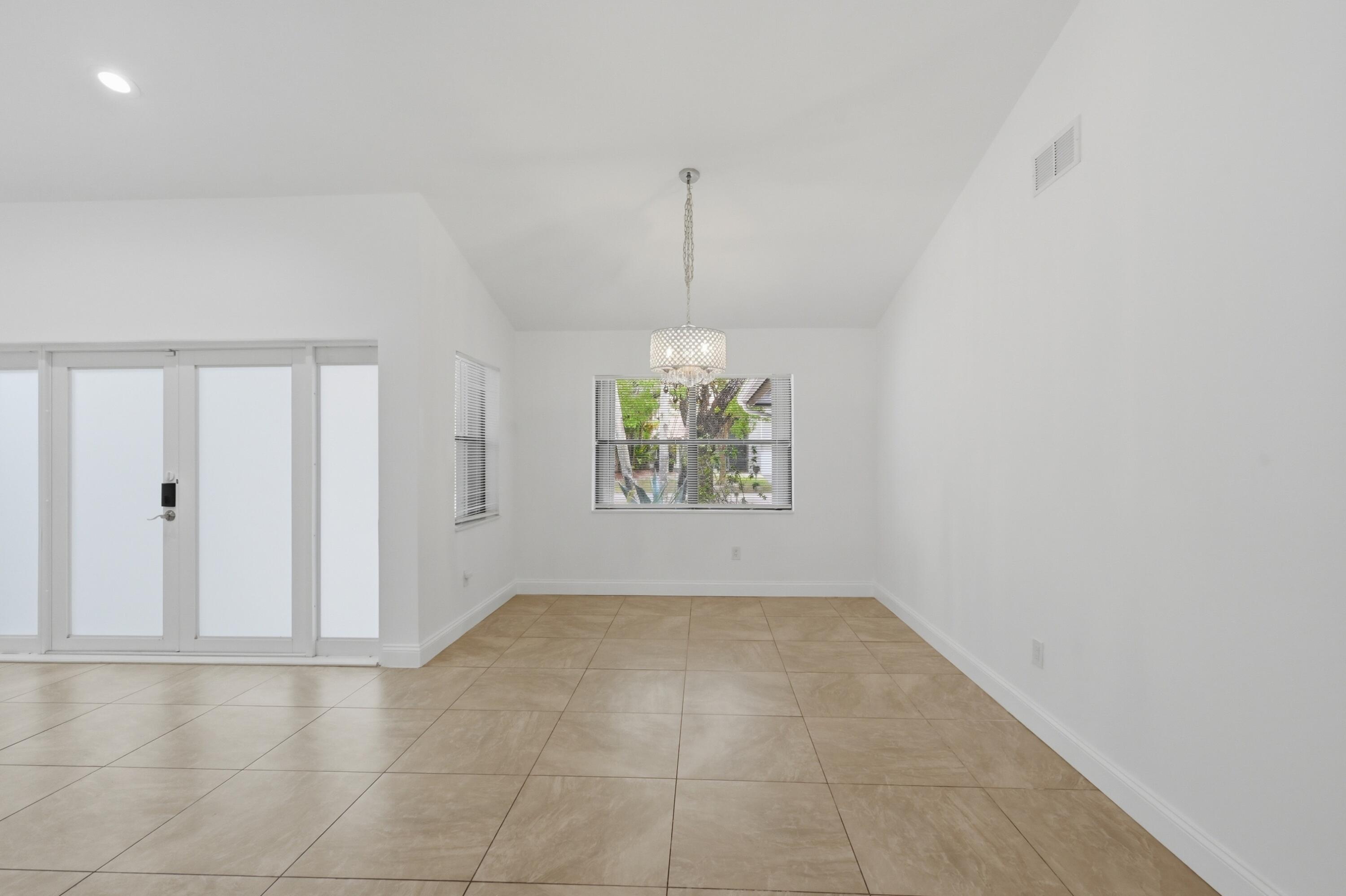PINE RIDGE - Residential