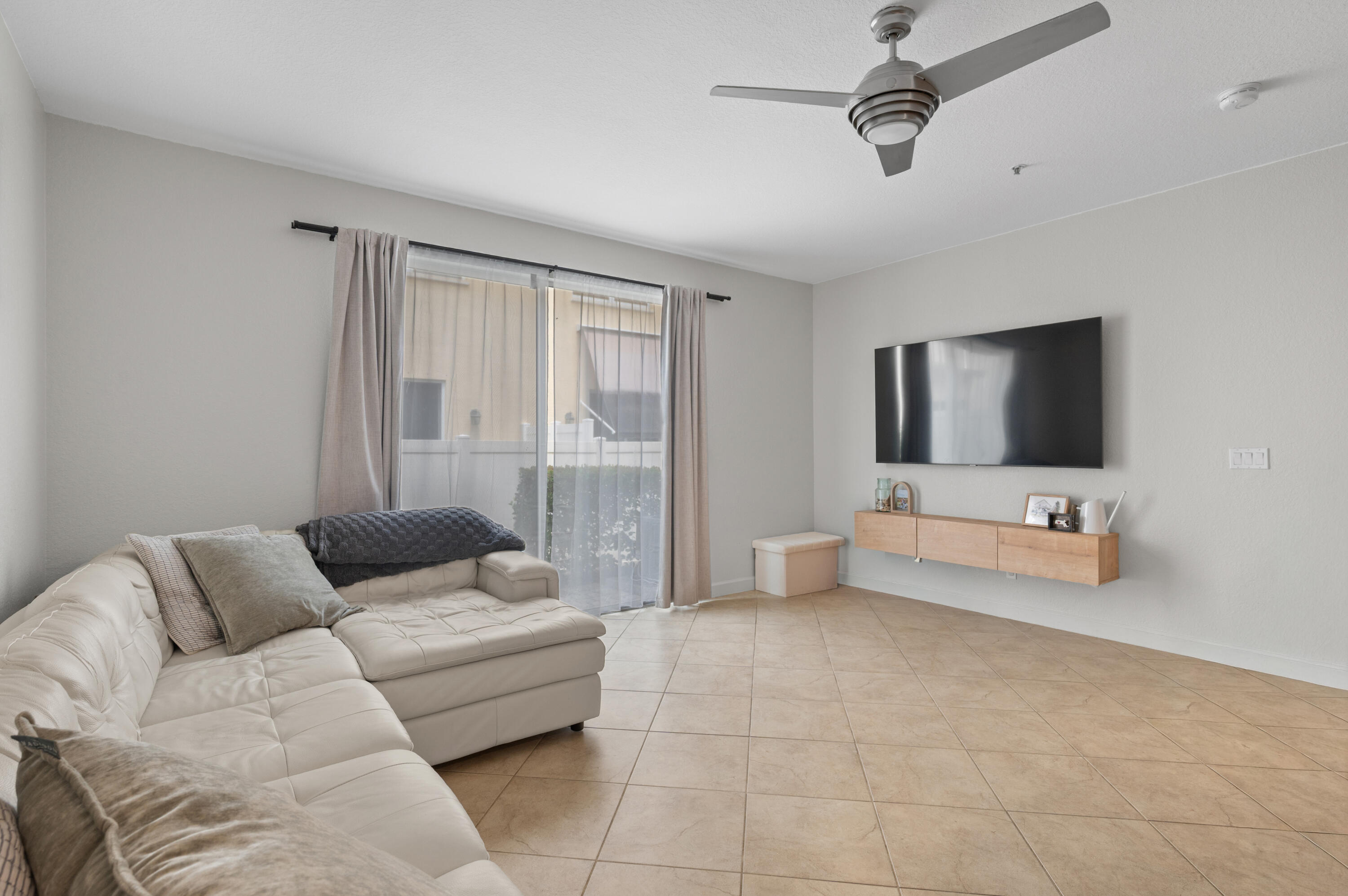 RIVER MARINA - Residential