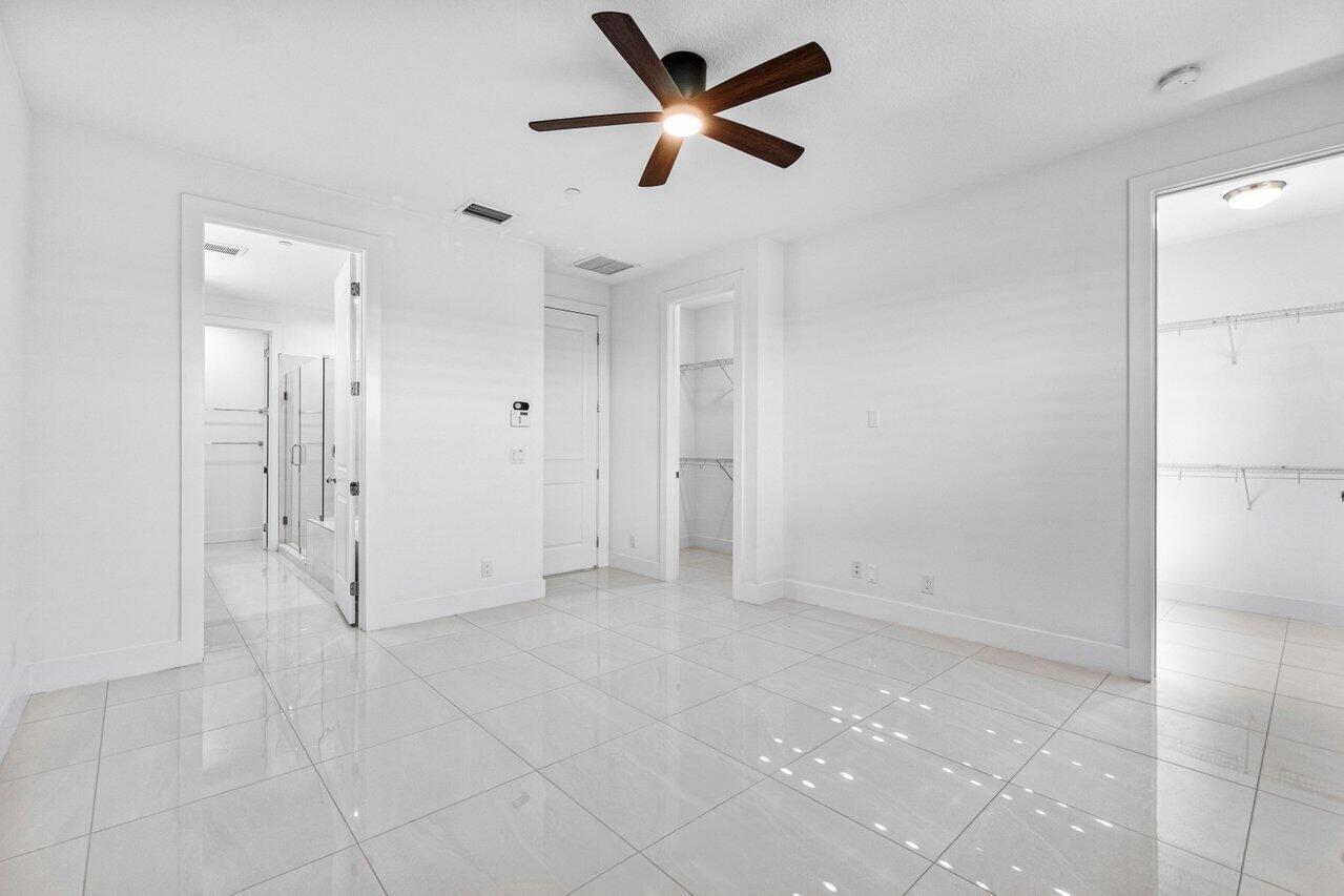 ALTON NEIGHBORHOOD 1 - Residential Lease