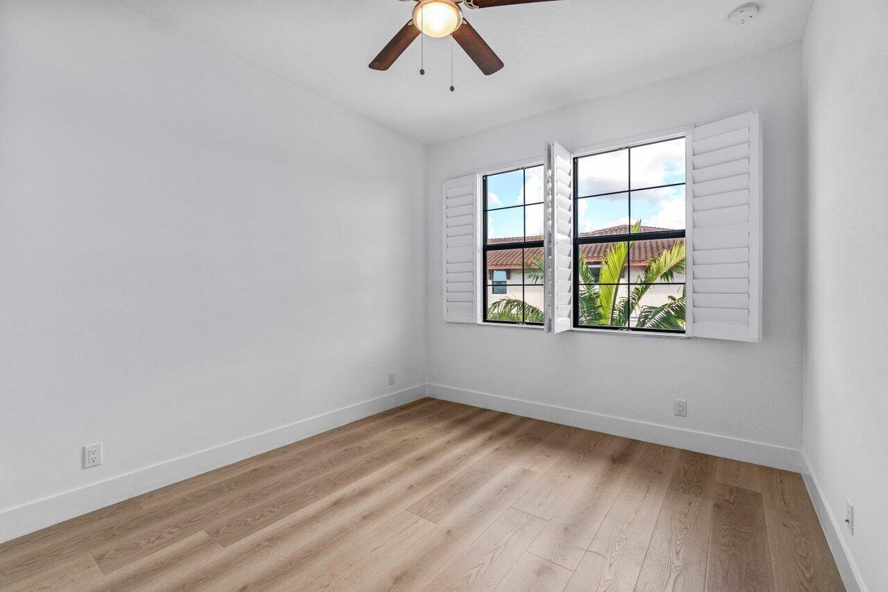 ALTON NEIGHBORHOOD 1 - Residential Lease