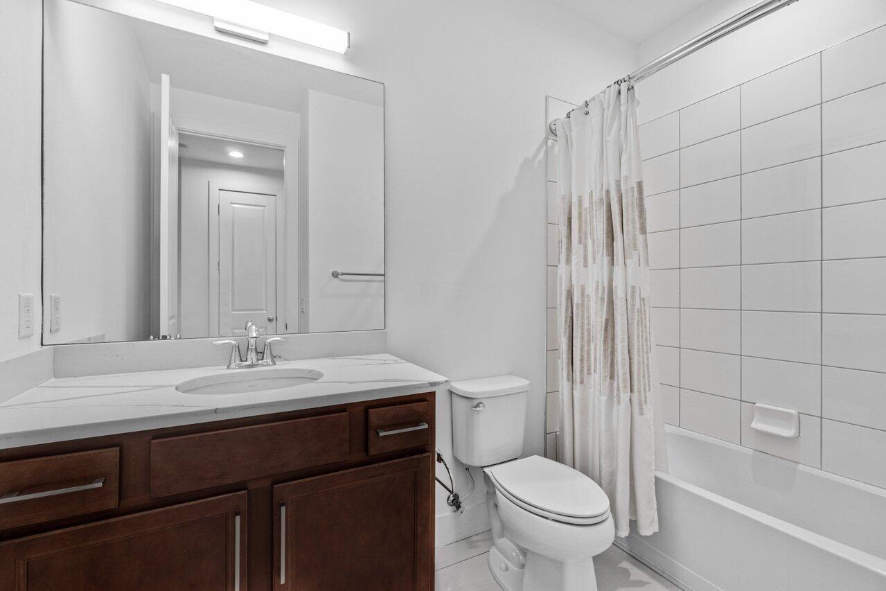 ALTON NEIGHBORHOOD 1 - Residential Lease