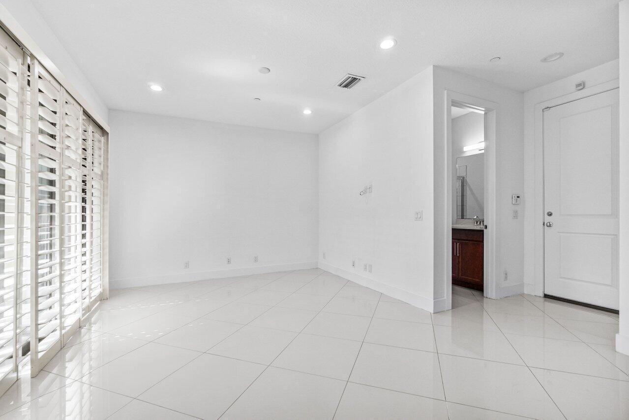 ALTON NEIGHBORHOOD 1 - Residential Lease