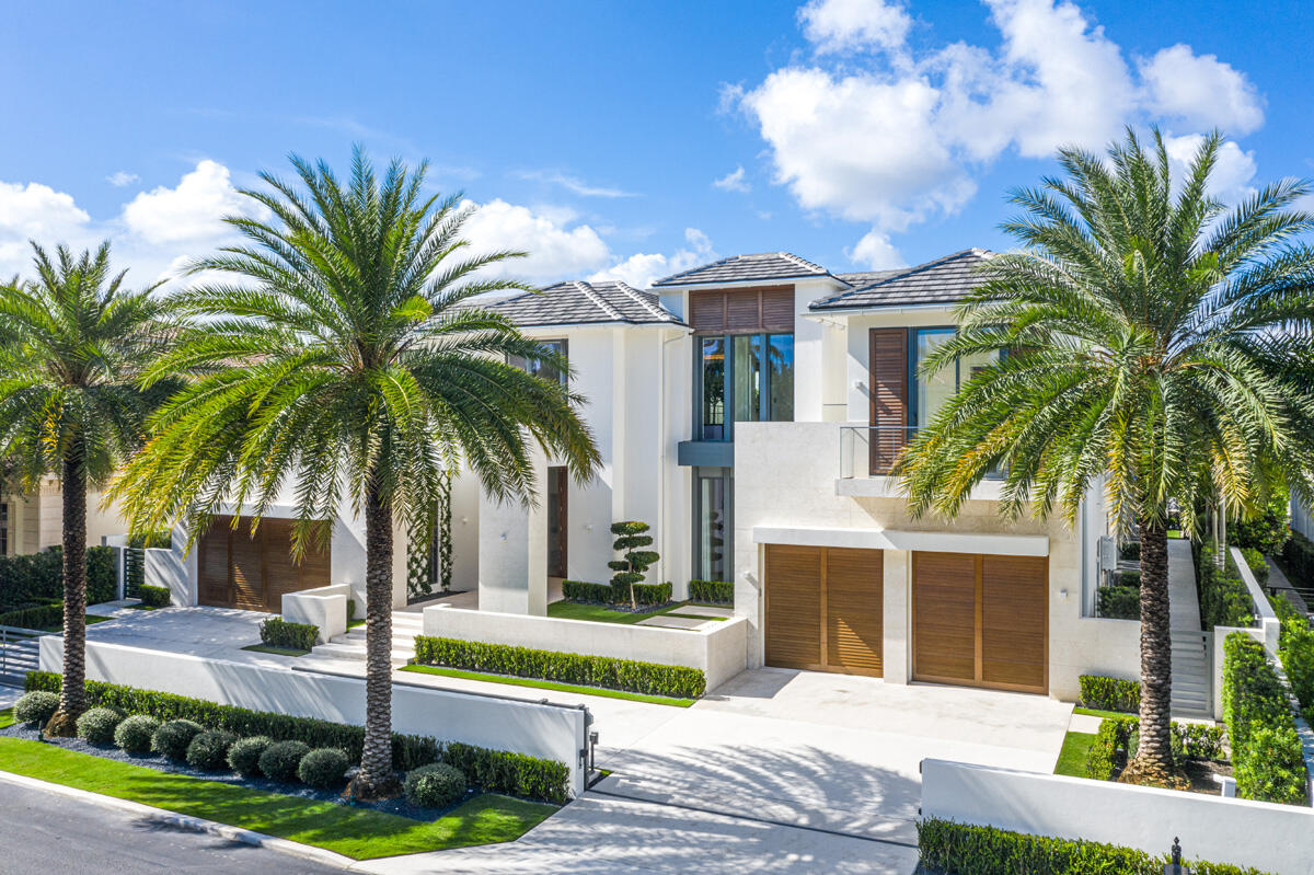 ROYAL PALM YACHT & COUNTRY CLUB - Residential
