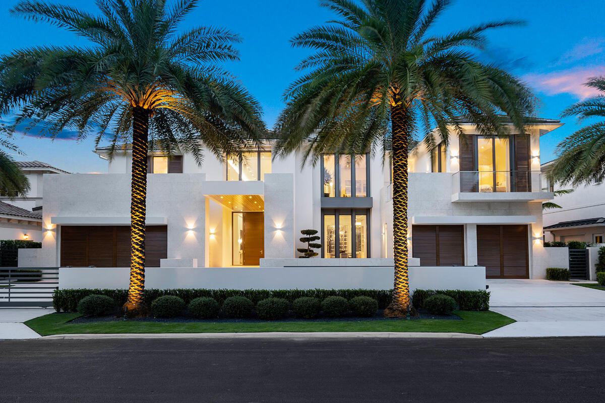 ROYAL PALM YACHT & COUNTRY CLUB - Residential