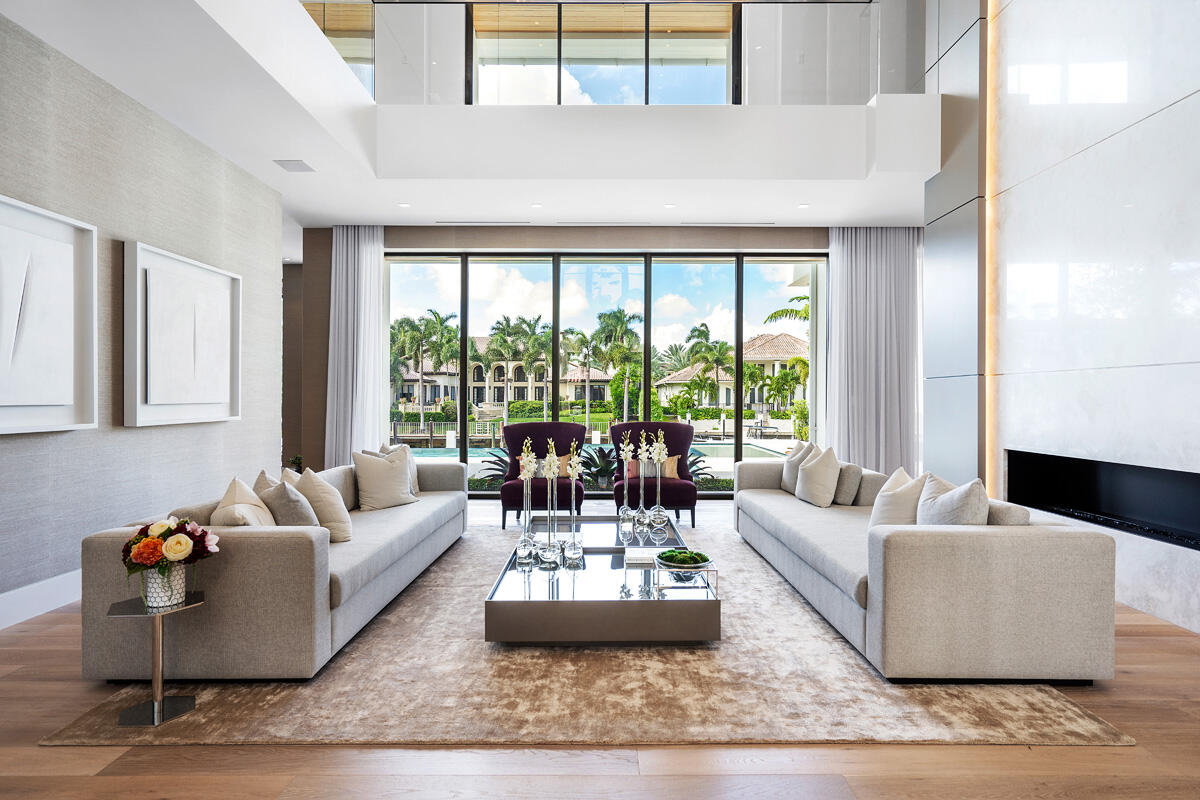 ROYAL PALM YACHT & COUNTRY CLUB - Residential