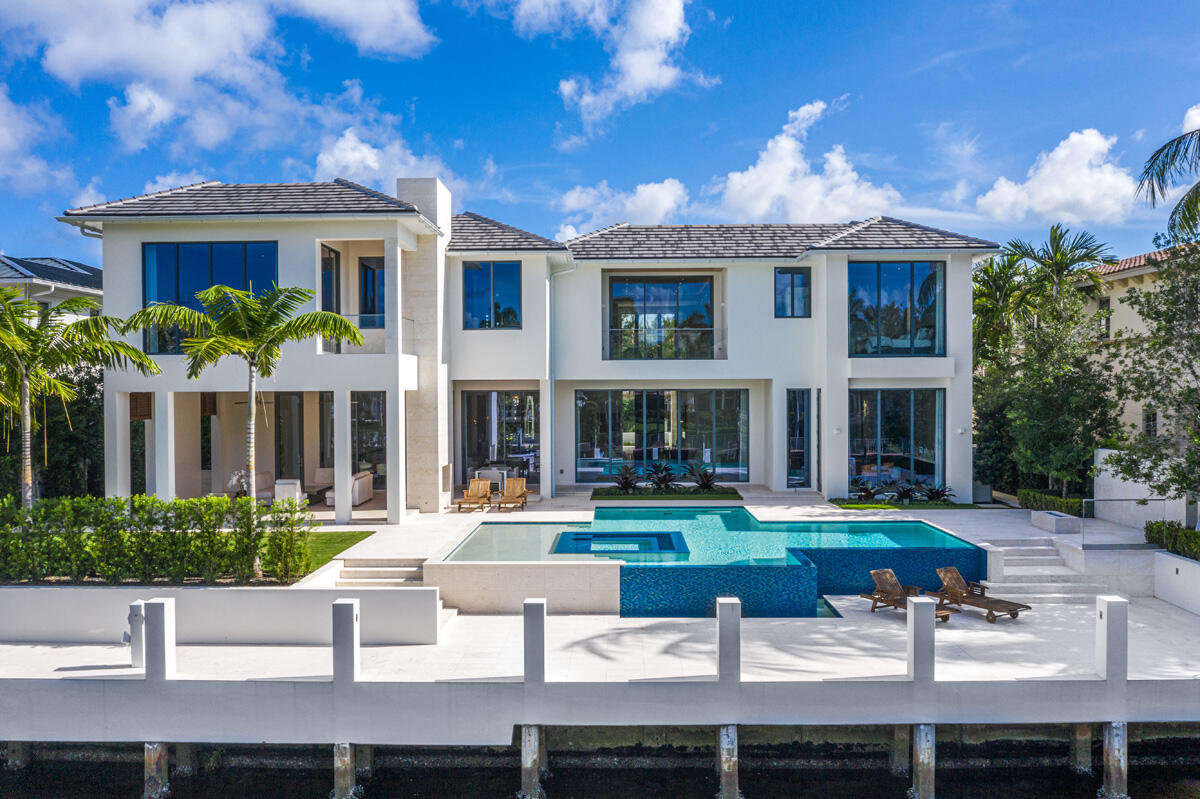 ROYAL PALM YACHT & COUNTRY CLUB - Residential