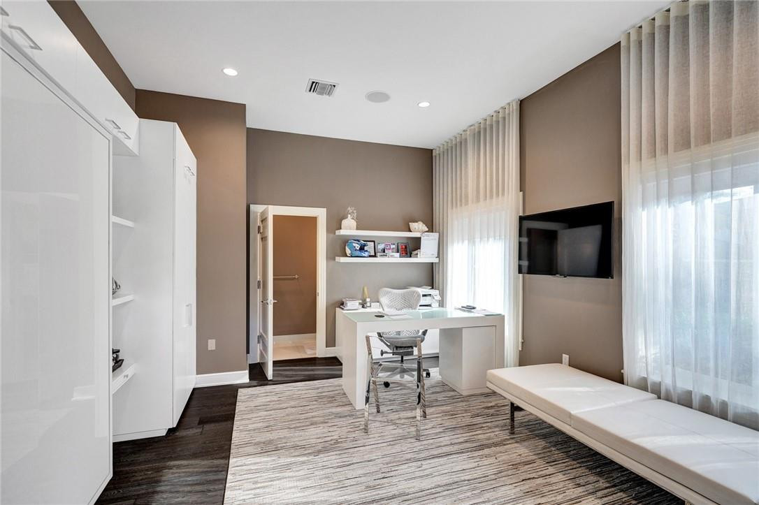HARBOR BEACH - Residential