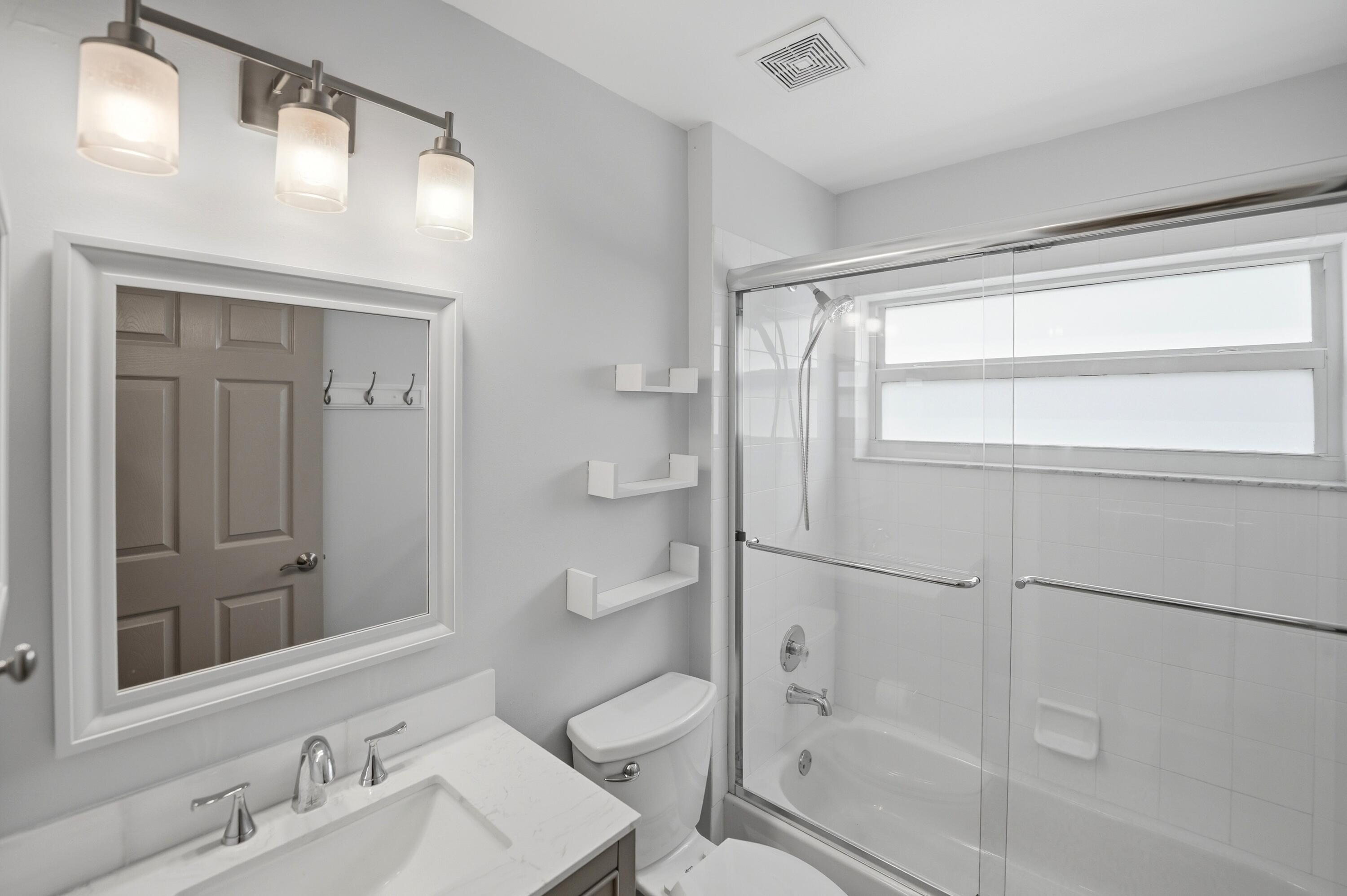SAUSALITO PLACE - Residential
