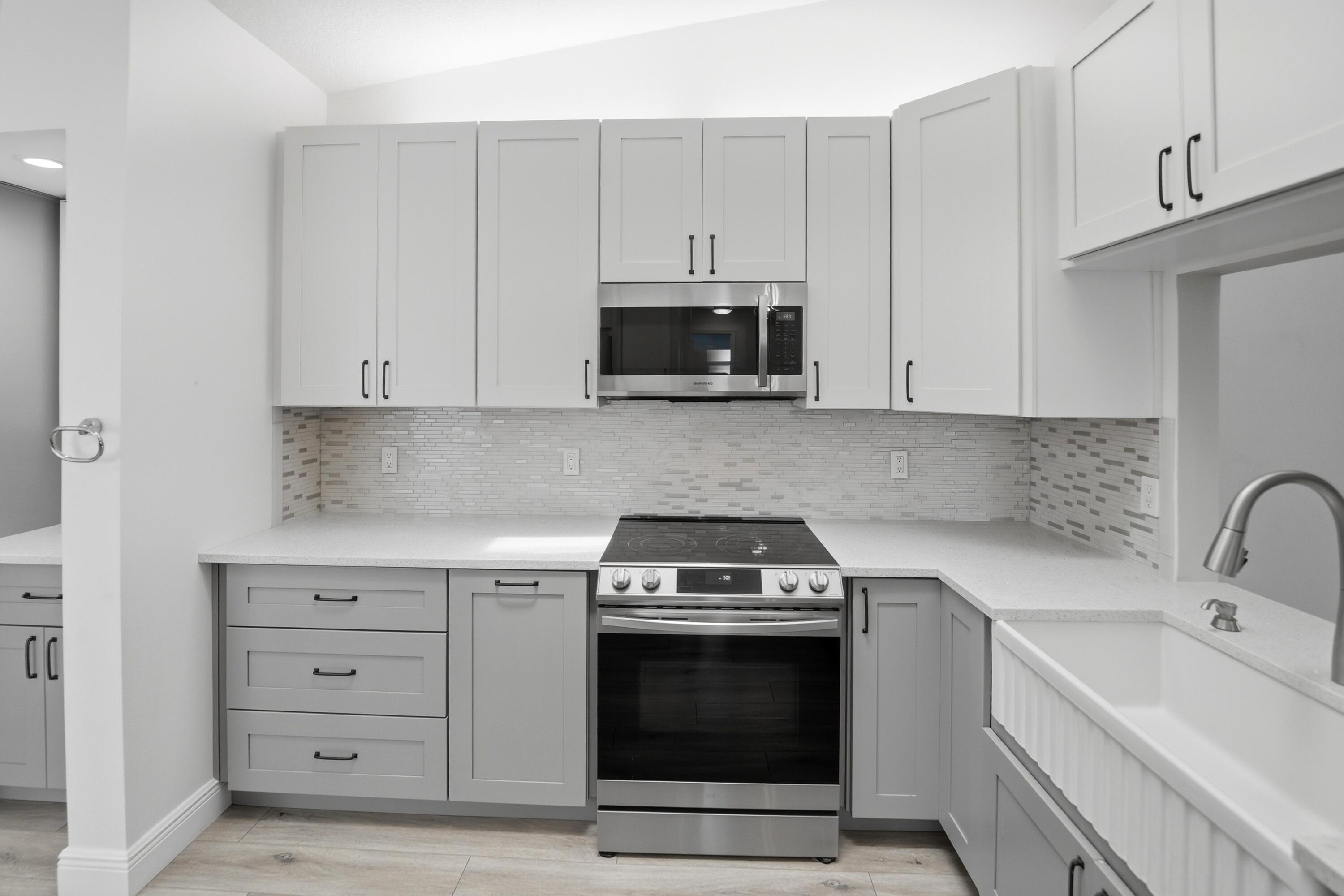 SAUSALITO PLACE - Residential